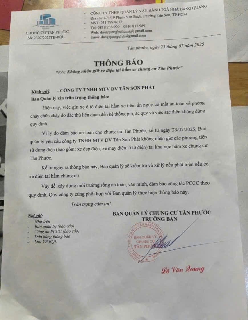 Chung cư cấm xe điện: Có thể khởi kiện ban quản lý xâm phạm quyền công dân - Ảnh 1. Chung cư cấm xe điện: Có thể khởi kiện ban quản lý xâm phạm quyền công dân - Ảnh 1.