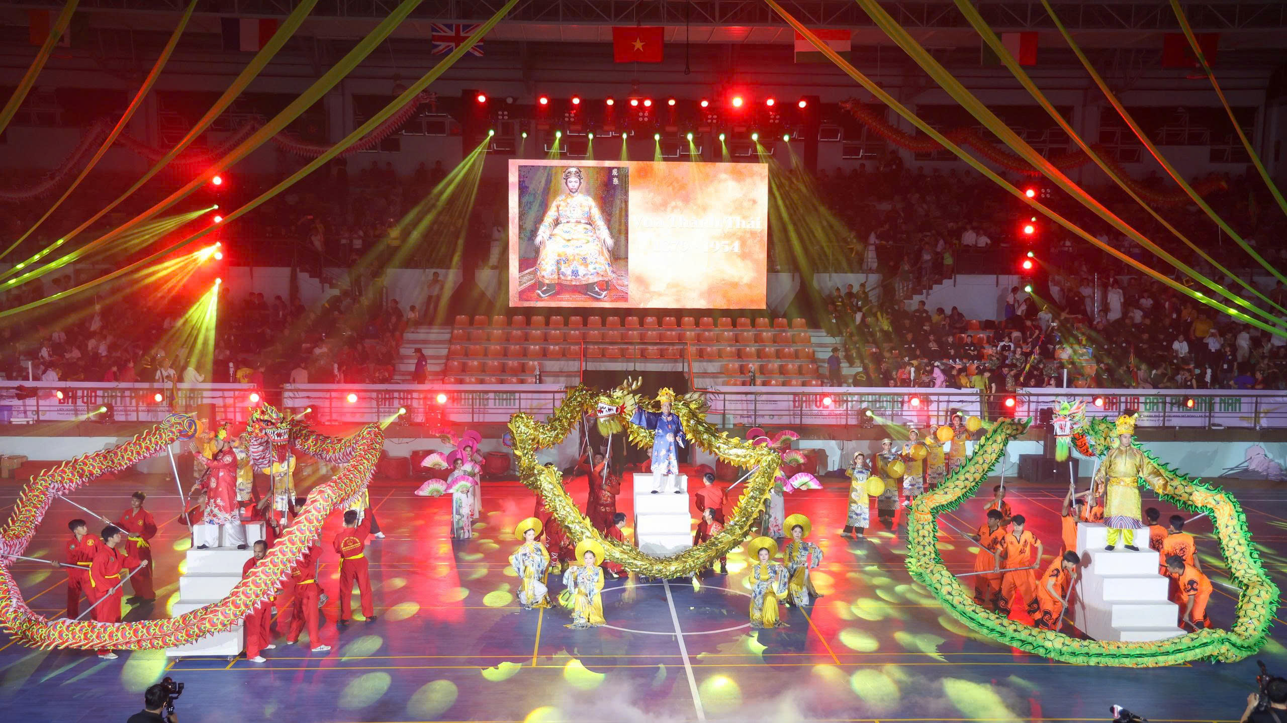 មានមោទនភាពចំពោះគុណបំណាច់នៃសិល្បៈក្បាច់គុនវៀតណាមក្នុងមហោស្រពក្បាច់គុនបុរាណអន្តរជាតិនៅទីក្រុងហូជីមិញ - រូបថត ៣. Tự hào tinh hoa võ Việt tại Liên hoan quốc tế Võ cổ truyền TP.HCM- Ảnh 3.