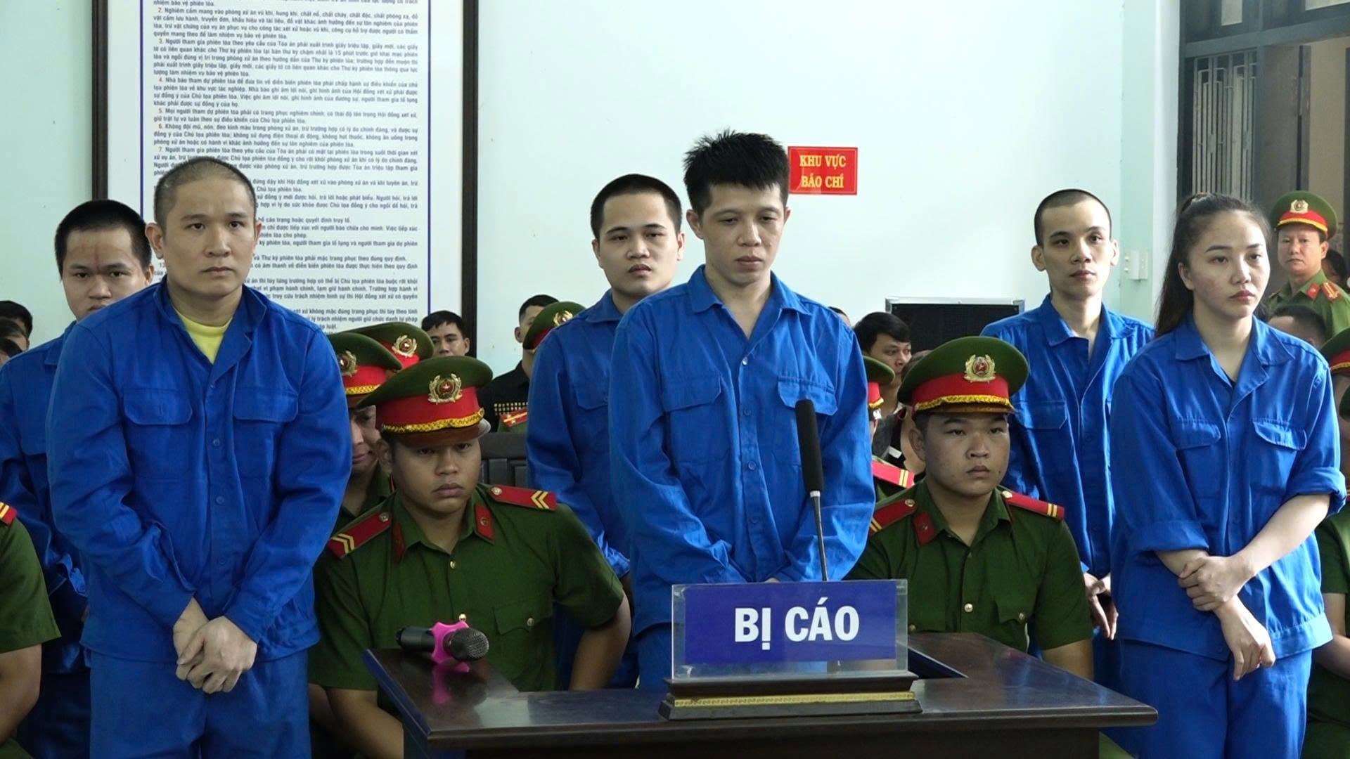 TP.Huế: Xét xử 6 bị cáo trong đường dây mua bán hơn 3 kg ma túy - Ảnh 1.