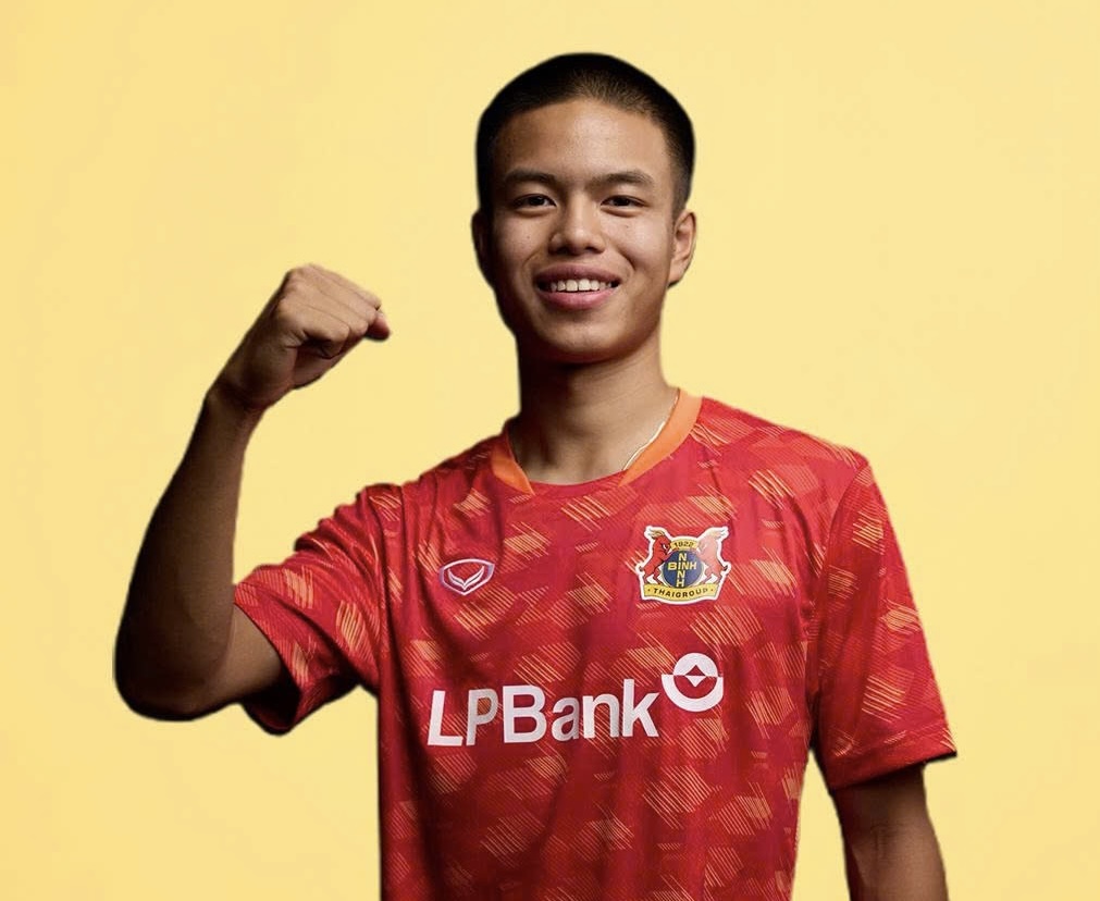 Do Nguyen Thanh Chung och den speciella berättelsen i Ninh Binh: Inga mutor, ingen självförvaltning av finanserna - Foto 1. Đỗ Nguyễn Thành Chung và câu chuyện đặc biệt ở Ninh Bình: Không tiền lót tay, không tự quản lý tài chính- Ảnh 1.