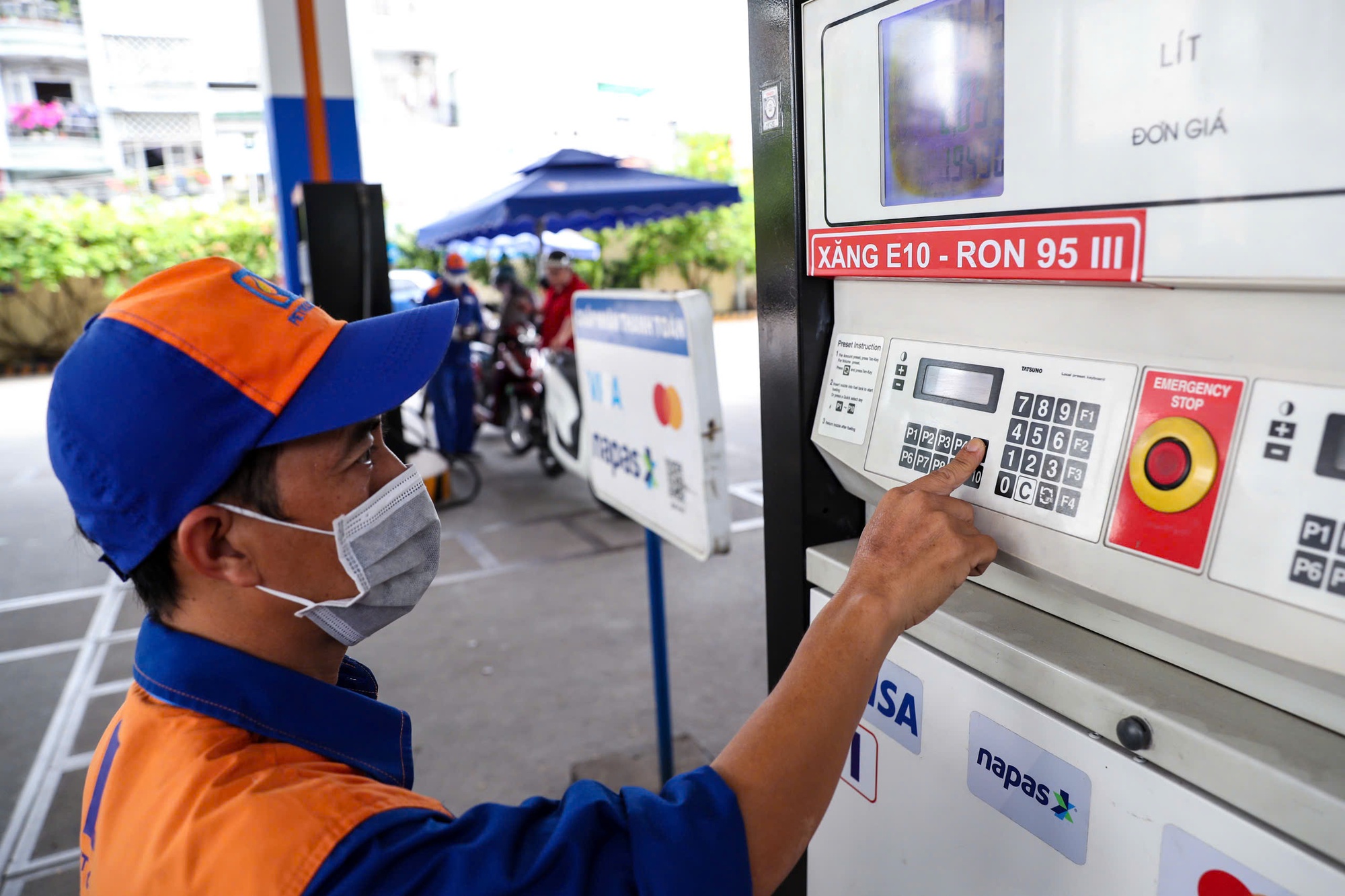 Xăng E10 đã sẵn sàng ra thị trường- Ảnh 1. Xăng E10 đã sẵn sàng ra thị trường- Ảnh 1.