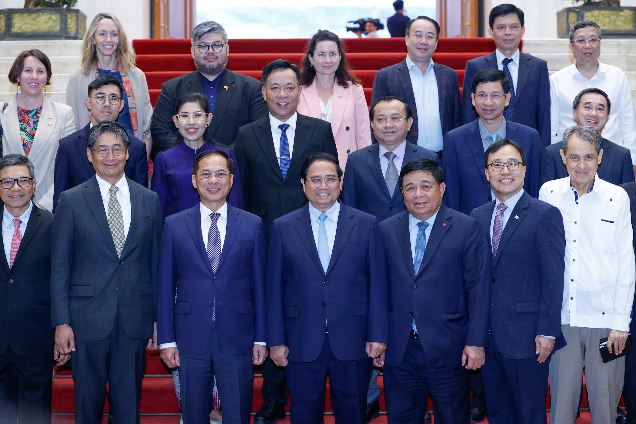 Thủ tướng Phạm Minh Chính khẳng định thách thức hiện nay chưa bằng thời kỳ giải phóng - Ảnh 3. Thủ tướng Phạm Minh Chính khẳng định thách thức hiện nay chưa bằng thời kỳ giải phóng - Ảnh 3.