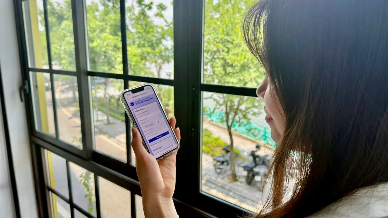Thanh toán lệ phí xét tuyển đại học qua VNPT Money - Ảnh 2.