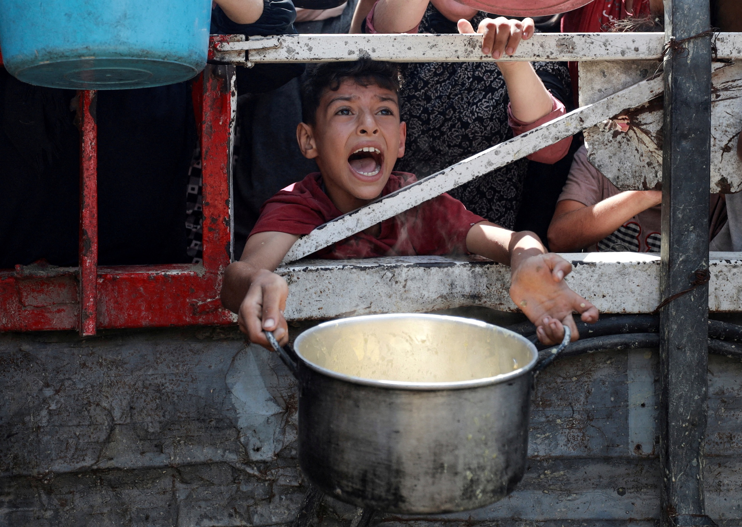 Ông Trump khẳng định có nạn đói ở Gaza, ưu tiên cung cấp lương thực Ông Trump khẳng định có nạn đói ở Gaza, ưu tiên cung cấp lương thực