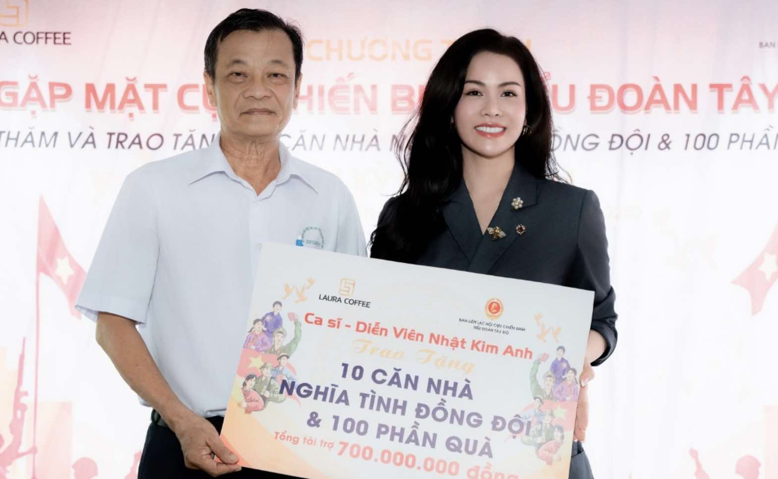 Nhật Kim Anh trao tặng 10 căn nhà tại Cần Thơ - Ảnh 1.