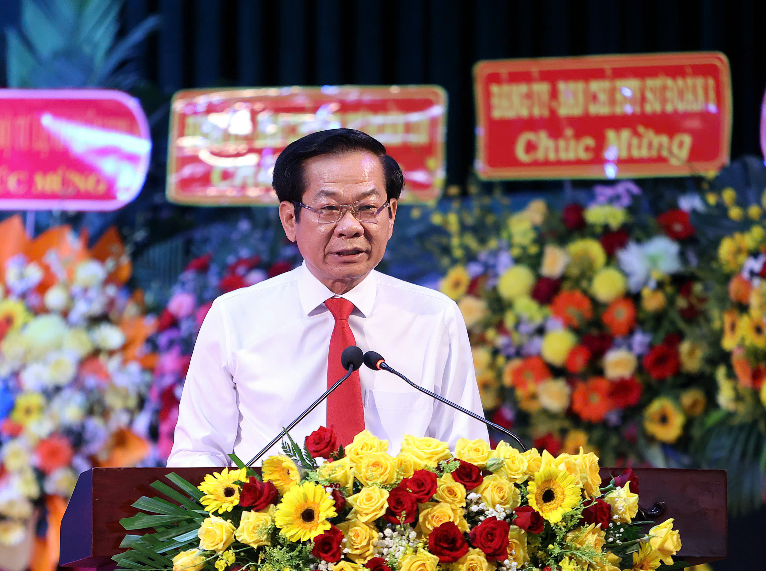 Can Tho Silahlı Kuvvetleri İkinci Derece Vatan Koruma Madalyası'nı aldı - Fotoğraf 3. Lực lượng vũ trang Cần Thơ nhận Huân chương Bảo vệ Tổ quốc hạng nhì- Ảnh 3.