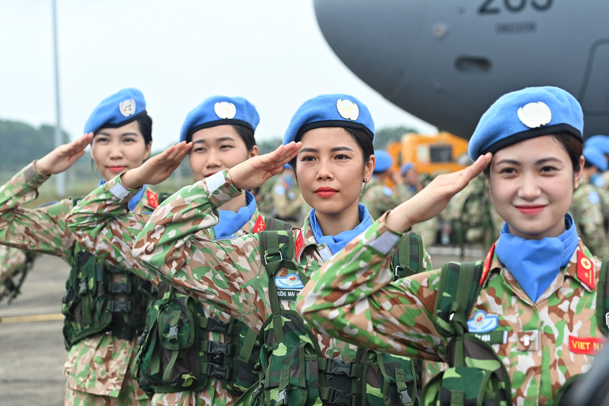 Vietnã se esforça para atingir 20% de mulheres soldados participando de operações de paz da ONU - Foto 1. Việt Nam phấn đấu đạt tỷ lệ 20% nữ quân nhân tham gia gìn giữ hòa bình Liên Hiệp Quốc- Ảnh 1.