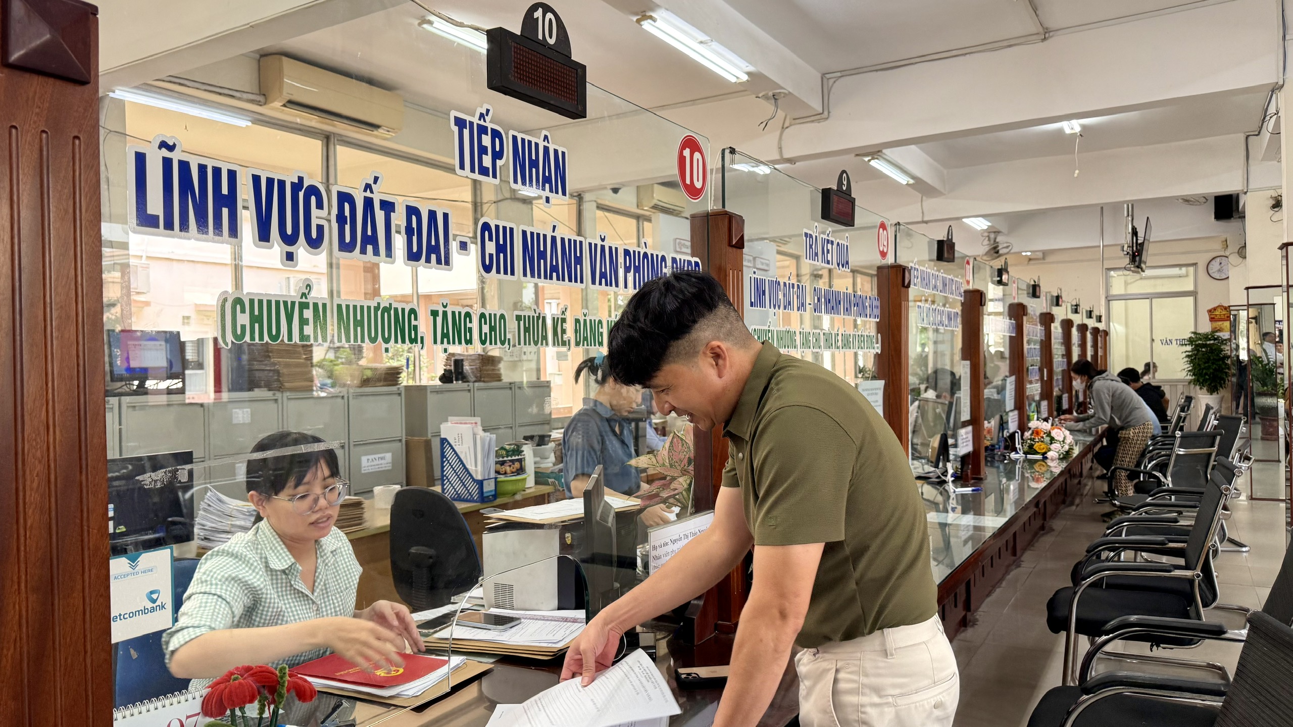 TP.HCM: Bí thư Lái Thiêu muốn đưa Trung tâm phục vụ hành chính công về khu phố- Ảnh 3.