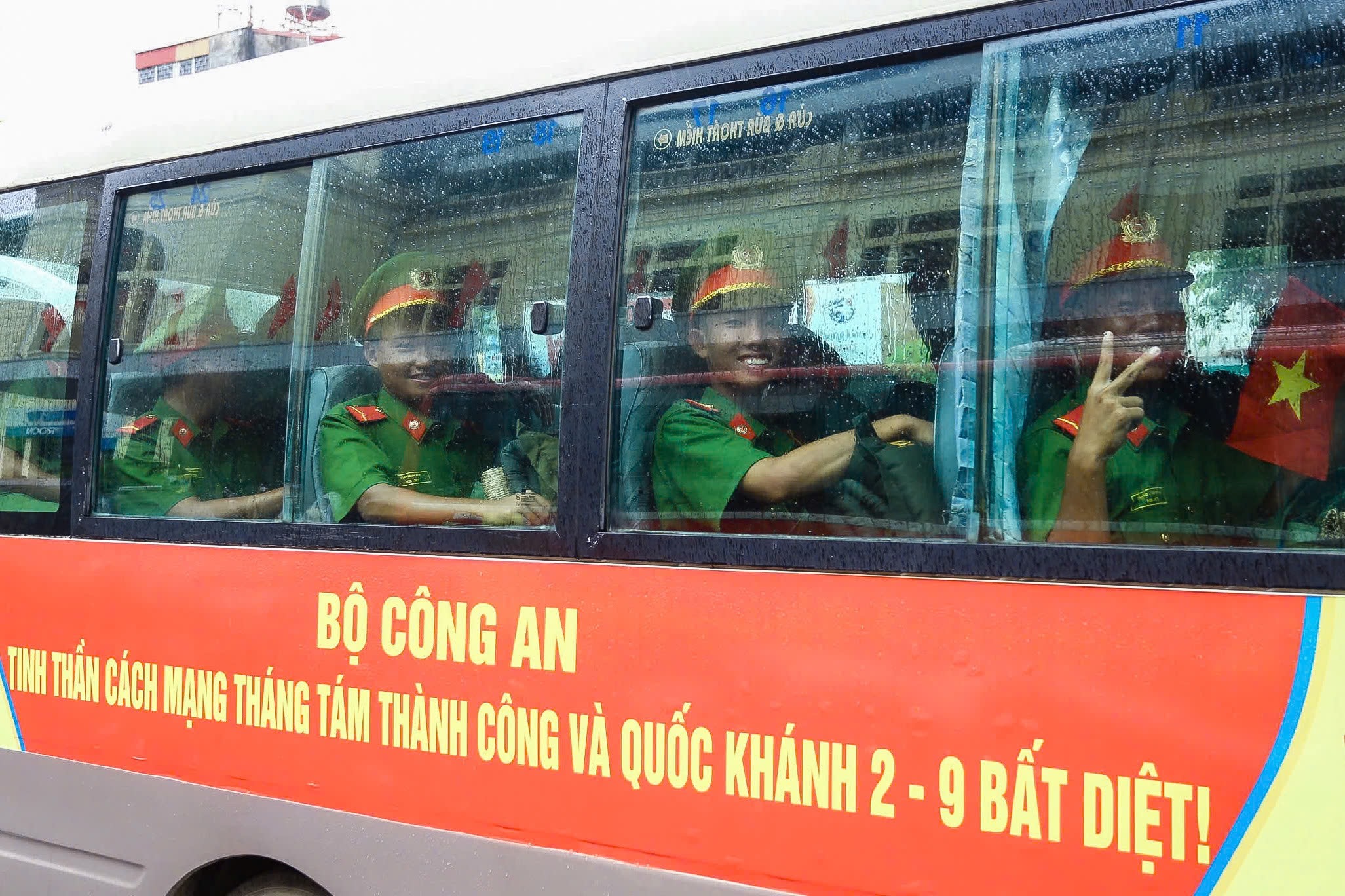 566 chiến sĩ công an đi tàu từ Nam ra Bắc hội quân, chuẩn bị cho A80- Ảnh 9.
