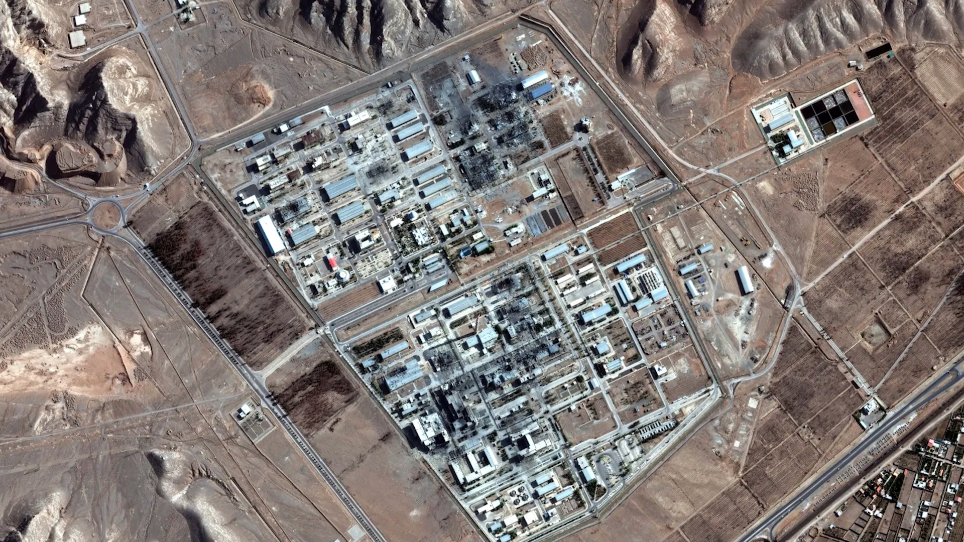 Lầu Năm Góc nói chương trình hạt nhân Iran bị đẩy lùi tới hai năm - Ảnh 1.