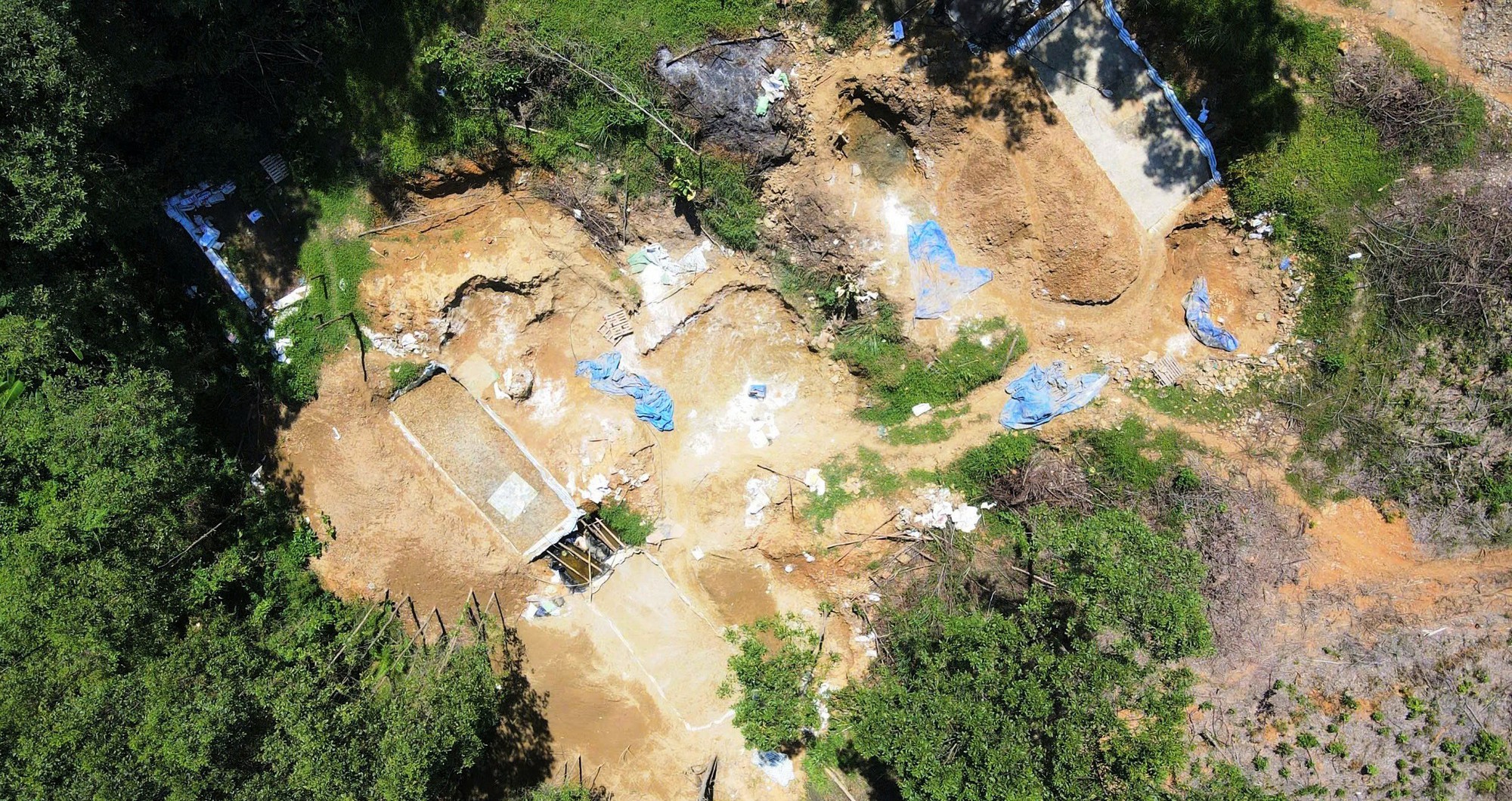 - Ảnh 3. - Ảnh 3.