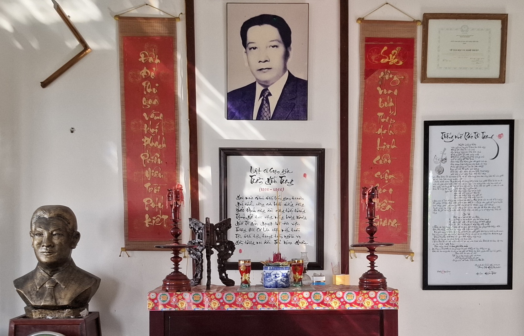 Trần Hữu Trang, thư ký chép tuồng thành soạn giả nổi tiếng- Ảnh 3. Trần Hữu Trang, thư ký chép tuồng thành soạn giả nổi tiếng- Ảnh 3.