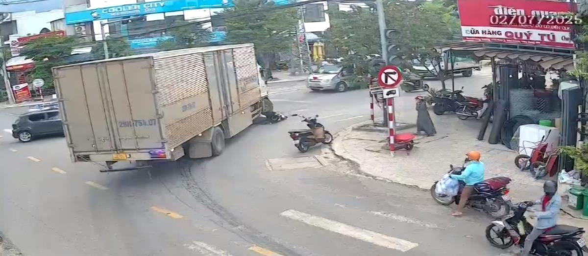 Bắt tài xế xe tải nghiện ma túy, bỏ trốn sau vụ tai nạn chết người- Ảnh 1. Bắt tài xế xe tải nghiện ma túy, bỏ trốn sau vụ tai nạn chết người- Ảnh 1.