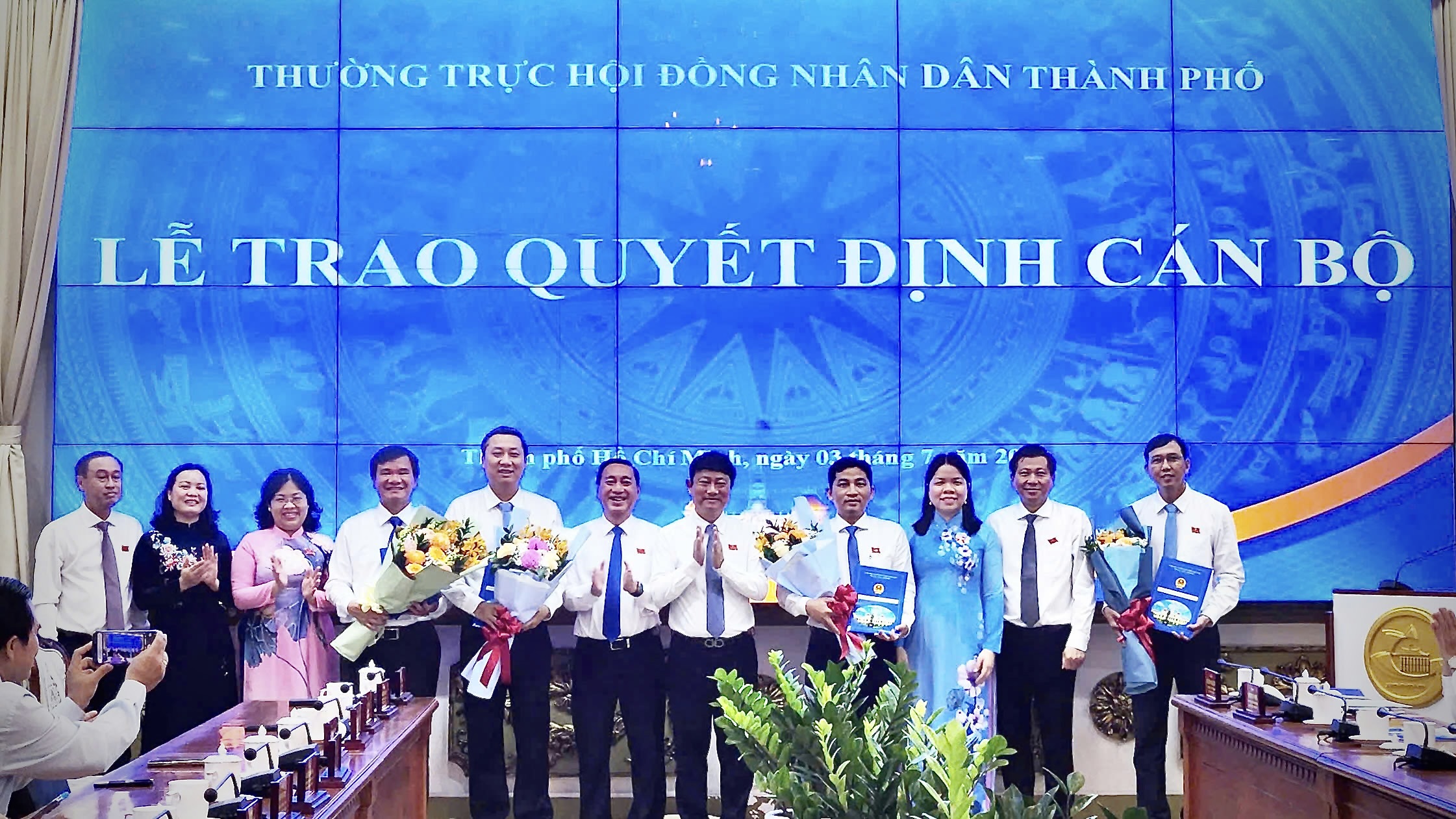 HĐND TP.HCM trao quyết định nhân sự chủ chốt- Ảnh 1.