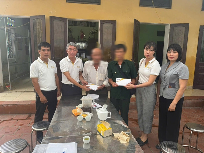 Nạn nhân vụ lật tàu vịnh Xanh 58 được bồi thường 30 triệu từ vé tham quan- Ảnh 3. Nạn nhân vụ lật tàu vịnh Xanh 58 được bồi thường 30 triệu từ vé tham quan- Ảnh 3.