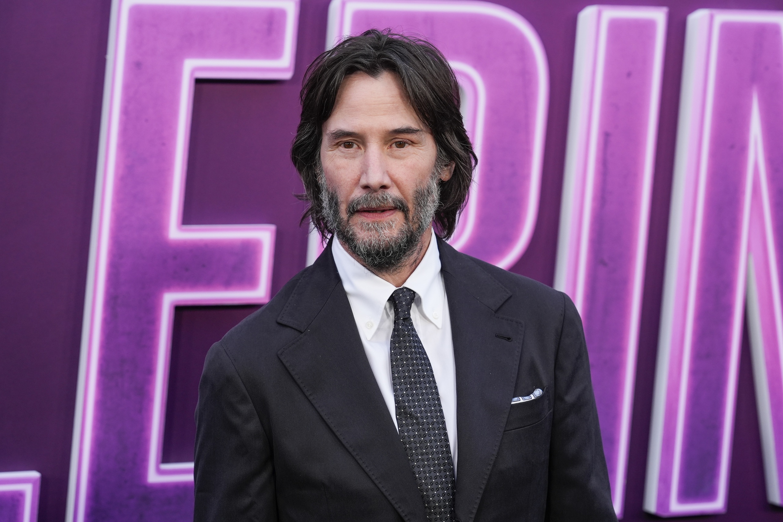 Chile giao 6 đồng hồ xa xỉ bị trộm của diễn viên Keanu Reeves cho FBI