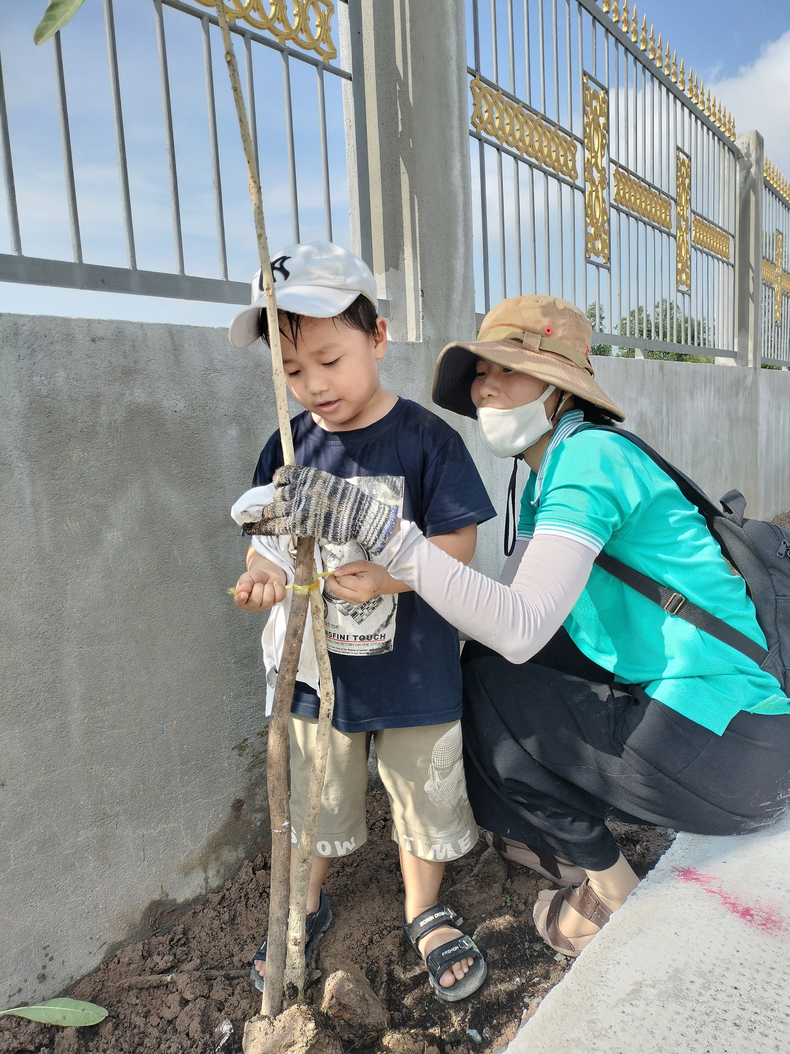 Tuổi nhỏ nhưng làm điều không nhỏ - Ảnh 2.