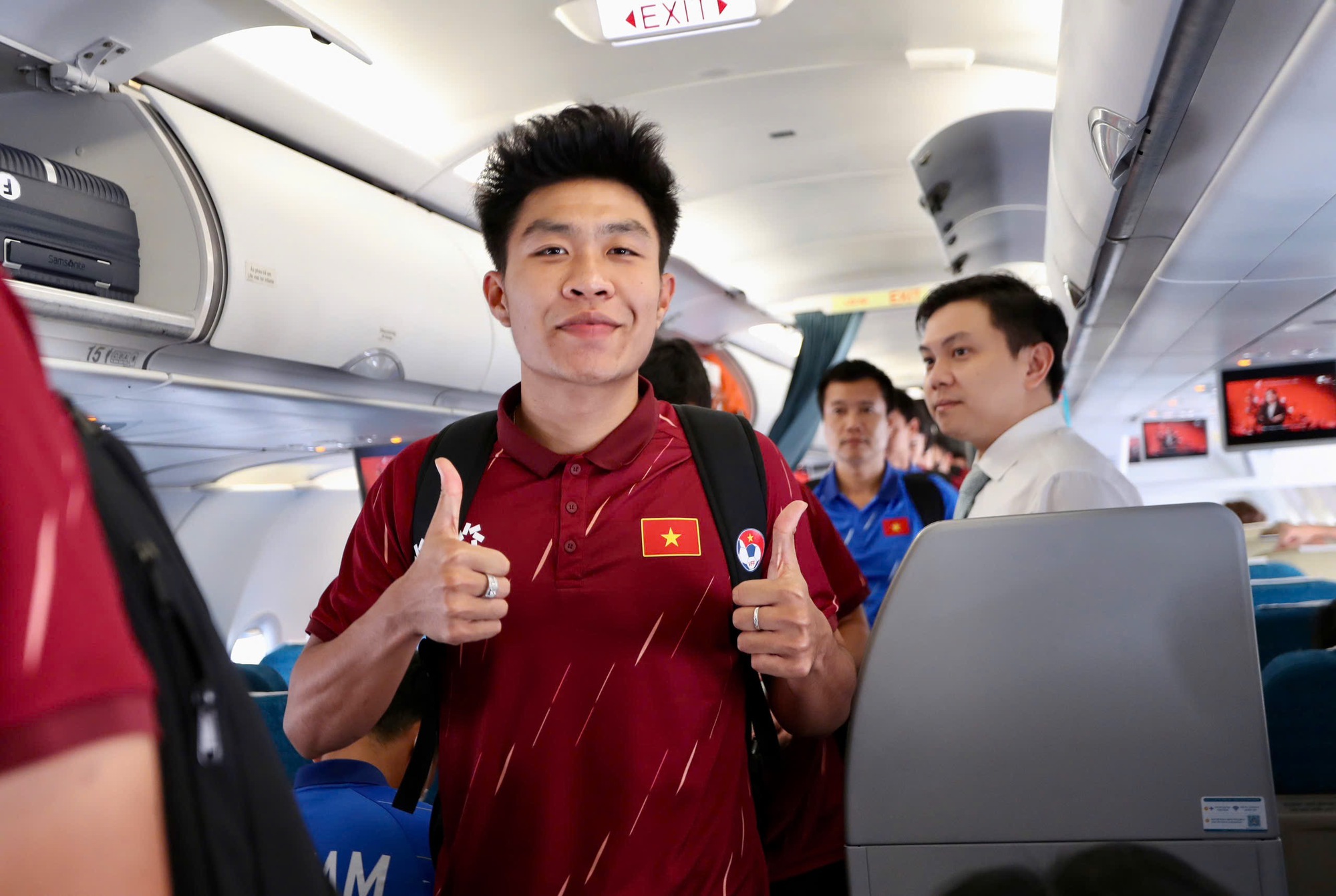 ក្រុមវៀតណាមជំនាន់ក្រោយត្រូវបានលាតត្រដាងឲ្យដឹង - រូបថត ២. Lớp kế cận ở đội tuyển Việt Nam đã lộ diện- Ảnh 2.