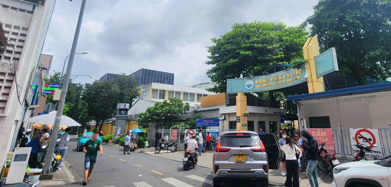 Không khoan nhượng với cò bệnh viện tại TP . HCM , đẩy lùi nạn cò mồi - Ảnh 1. Không khoan nhượng với cò bệnh viện tại TP . HCM , đẩy lùi nạn cò mồi - Ảnh 1.