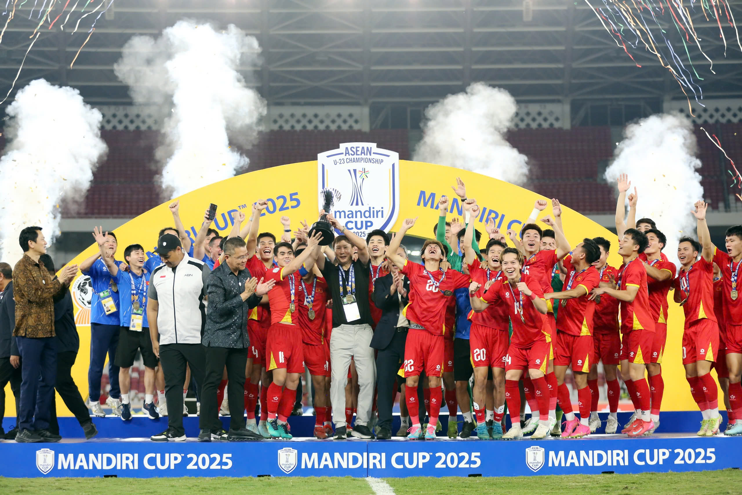 - 1. fotó.  - Ảnh 1.