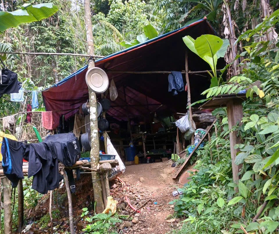 Quân đội sẽ vào cuộc đánh sập hầm lò khai thác vàng trái phép ở Vĩnh Ô- Ảnh 1. Quân đội sẽ vào cuộc đánh sập hầm lò khai thác vàng trái phép ở Vĩnh Ô- Ảnh 1.
