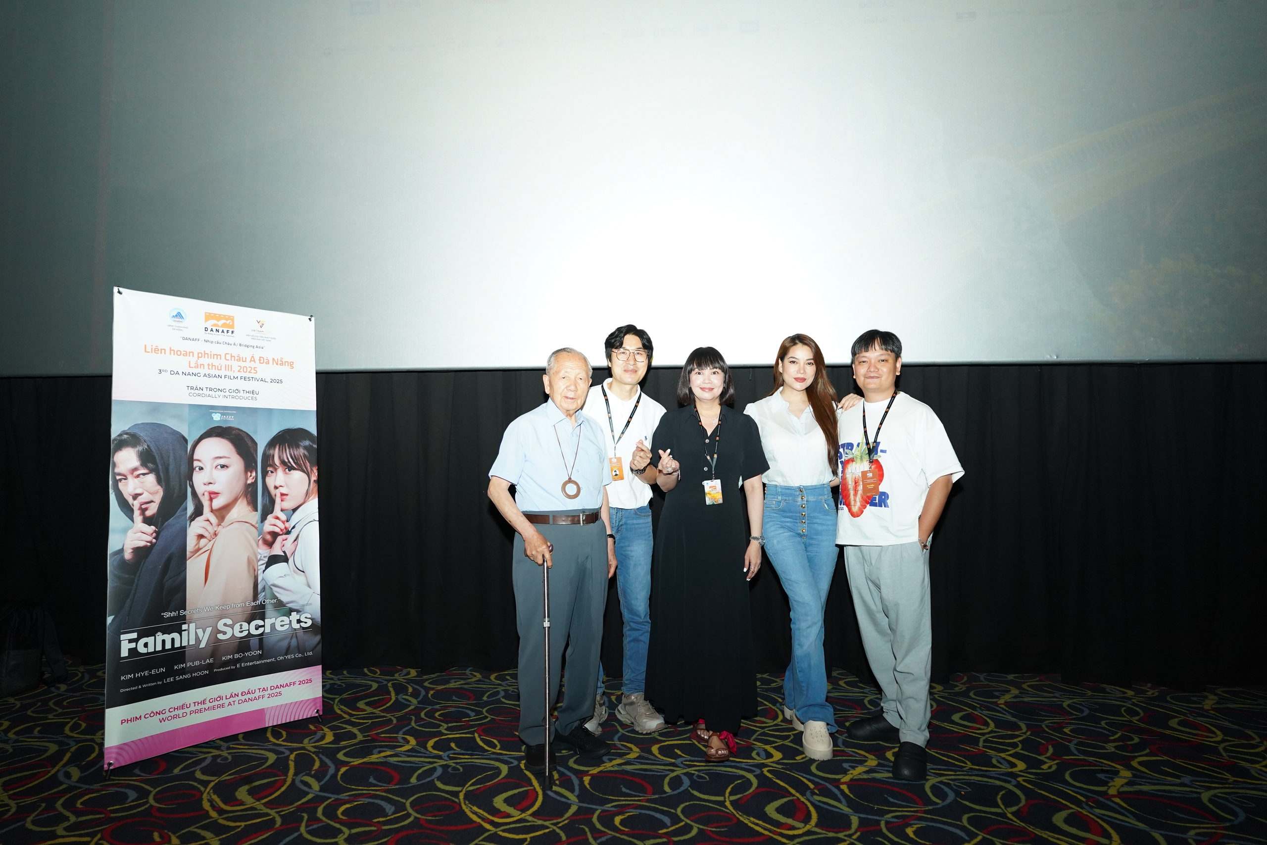 Film met 'plastische schoonheid' Kim Hye Eun doet mee aan DANAFF - Foto 1. Phim có 'mỹ nhân dao kéo' Kim Hye Eun tranh giải tại DANAFF- Ảnh 1.
