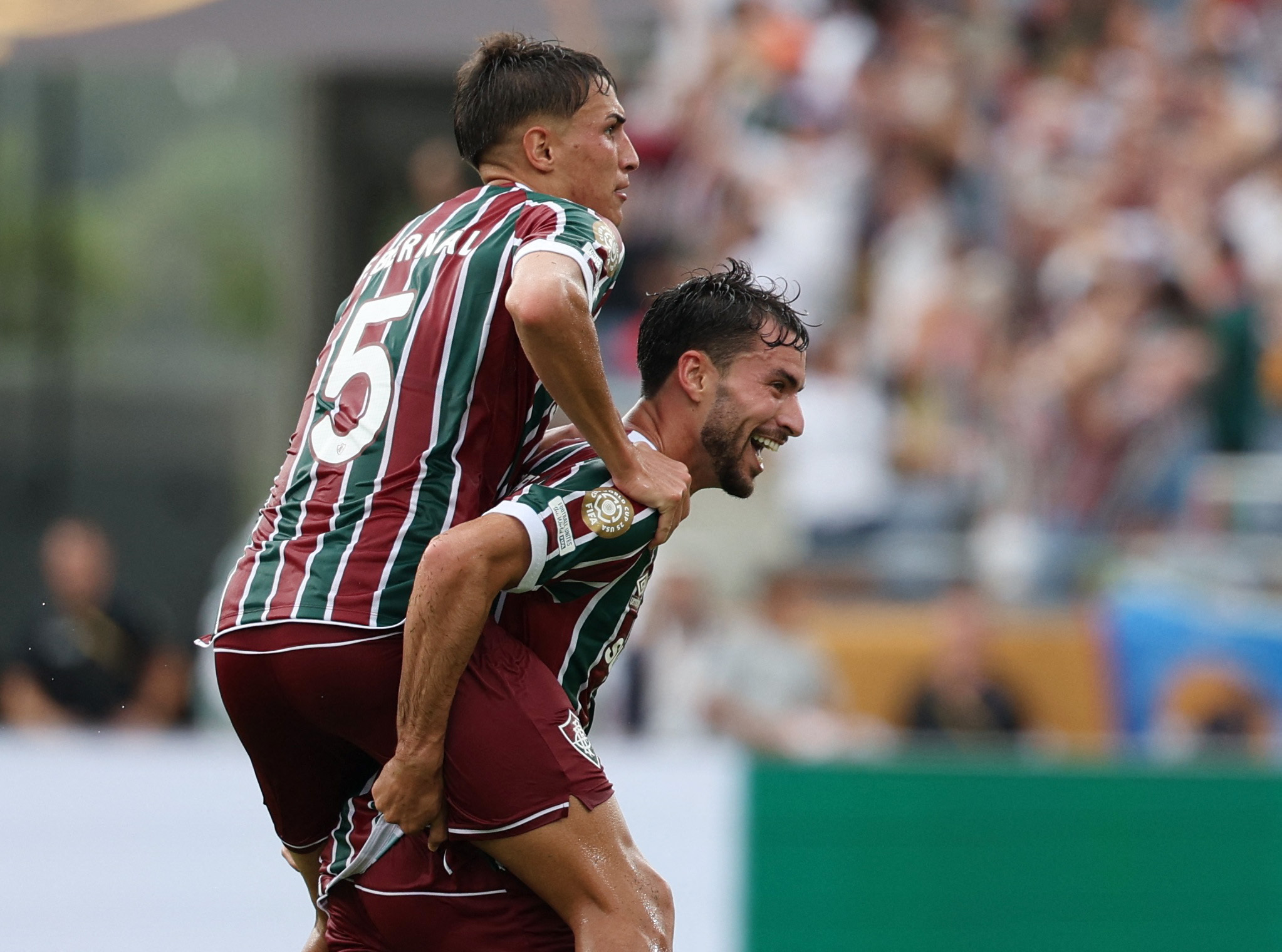 Fluminense បន្តរឿងនិទានដោយយកឈ្នះ Al Hilal ដើម្បីឈានចូលវគ្គពាក់កណ្តាលផ្តាច់ព្រ័ត្រ FIFA Club World Cup - រូបថតទី 2 ។ Fluminense viết tiếp chuyện cổ tích, đánh bại Al Hilal vào bán kết FIFA Club World Cup - Ảnh 2.