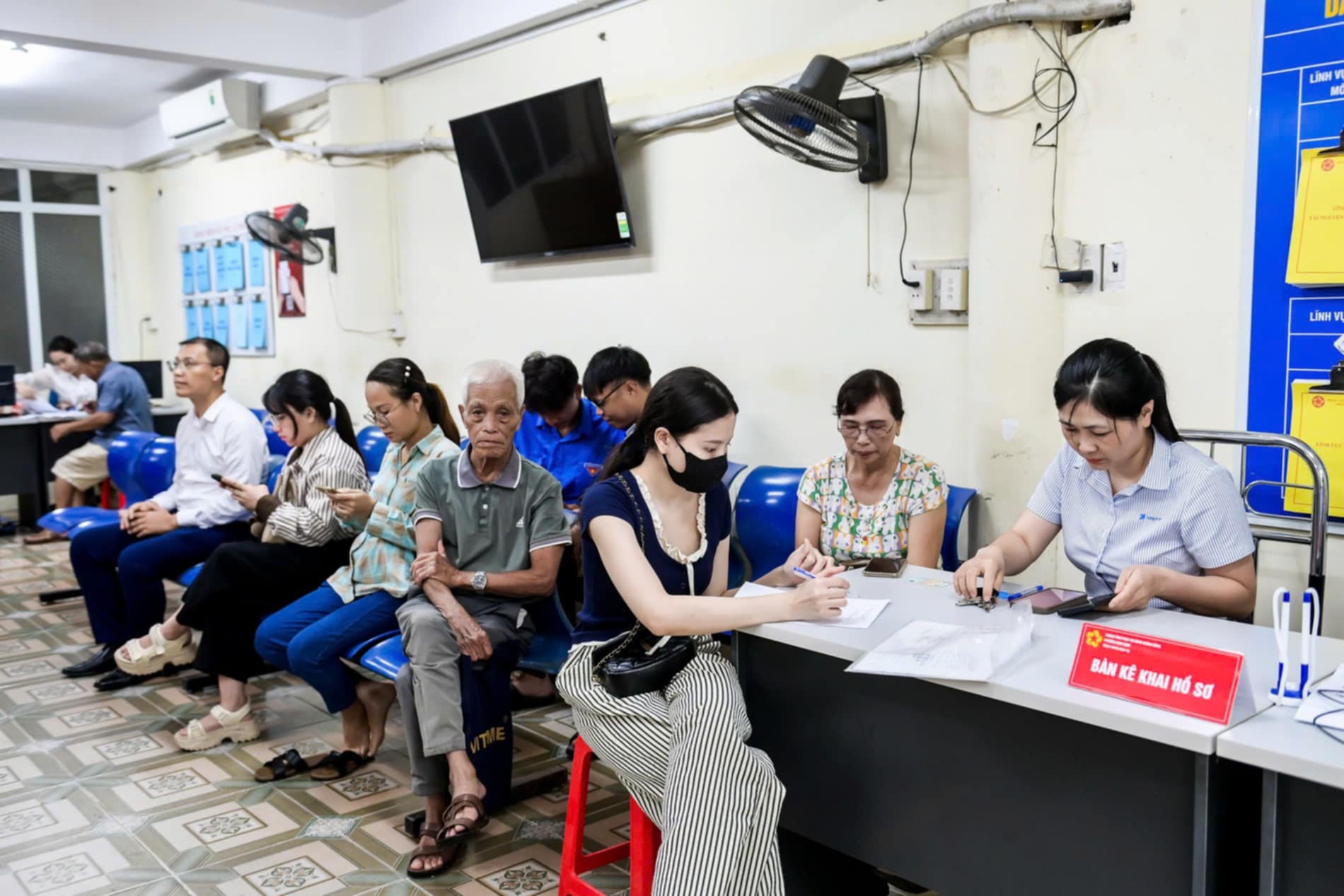 'Siêu' phường Nam Định bố trí 9 địa điểm giải quyết thủ tục cho người dân- Ảnh 1. 'Siêu' phường Nam Định bố trí 9 địa điểm giải quyết thủ tục cho người dân- Ảnh 1.