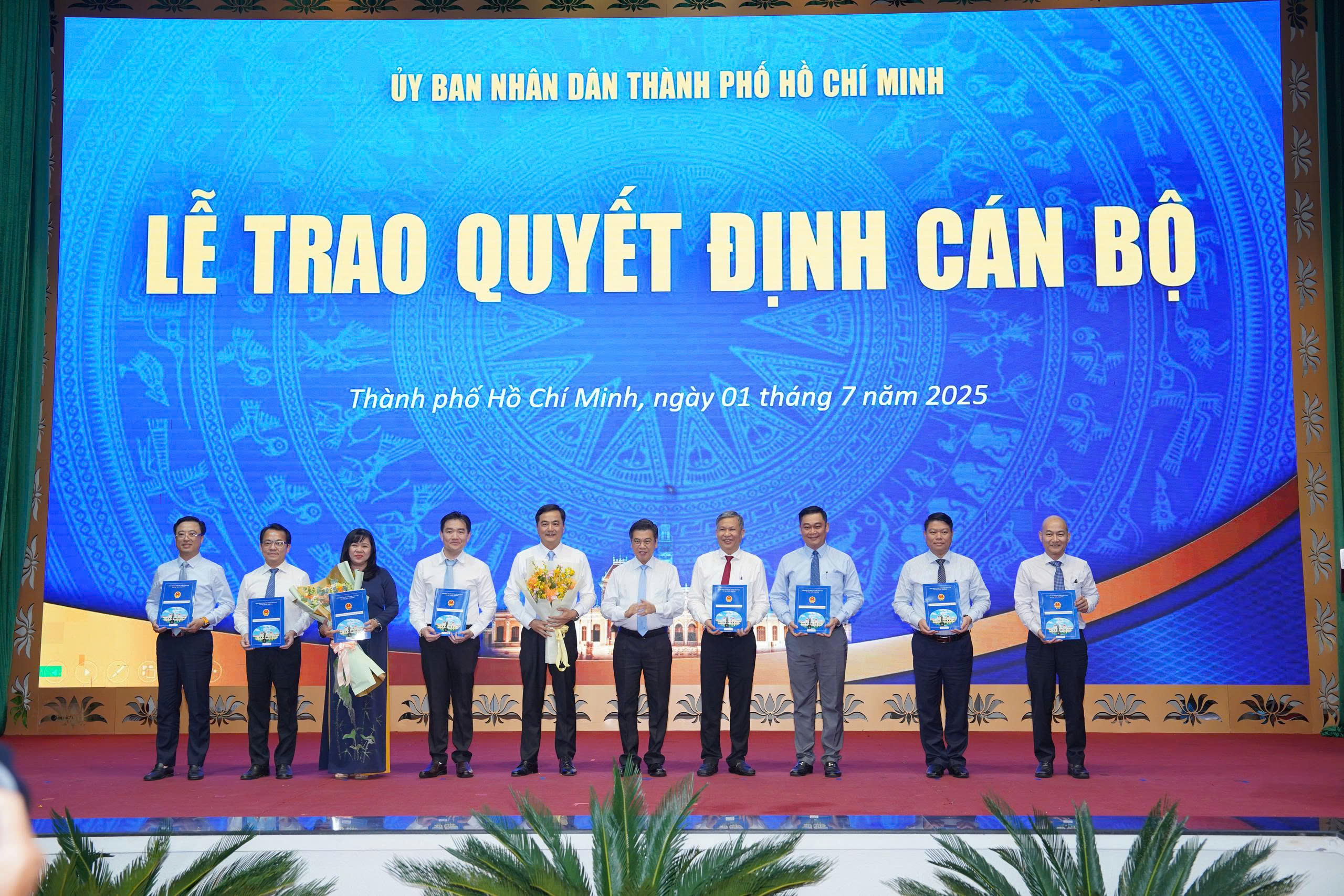 Giám đốc, phó giám đốc Sở Công thương TP.HCM sau sáp nhập- Ảnh 1. Giám đốc, phó giám đốc Sở Công thương TP.HCM sau sáp nhập- Ảnh 1.