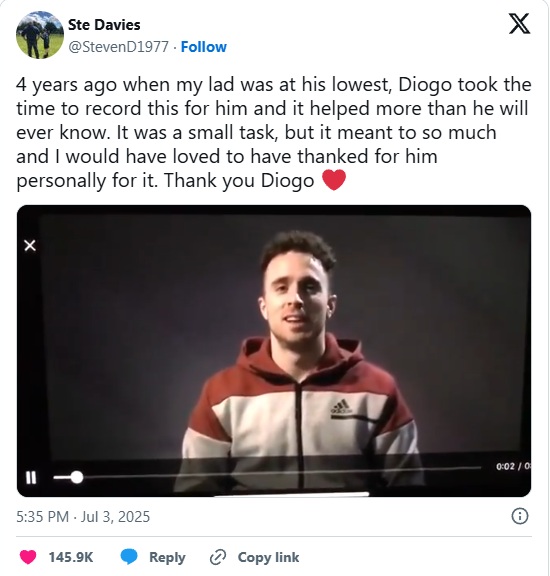 Chuyện của Diogo Jota giờ mới kể: Âm thầm giúp đỡ fan nhí mắc bệnh nặng Chuyện của Diogo Jota giờ mới kể: Âm thầm giúp đỡ fan nhí mắc bệnh nặng