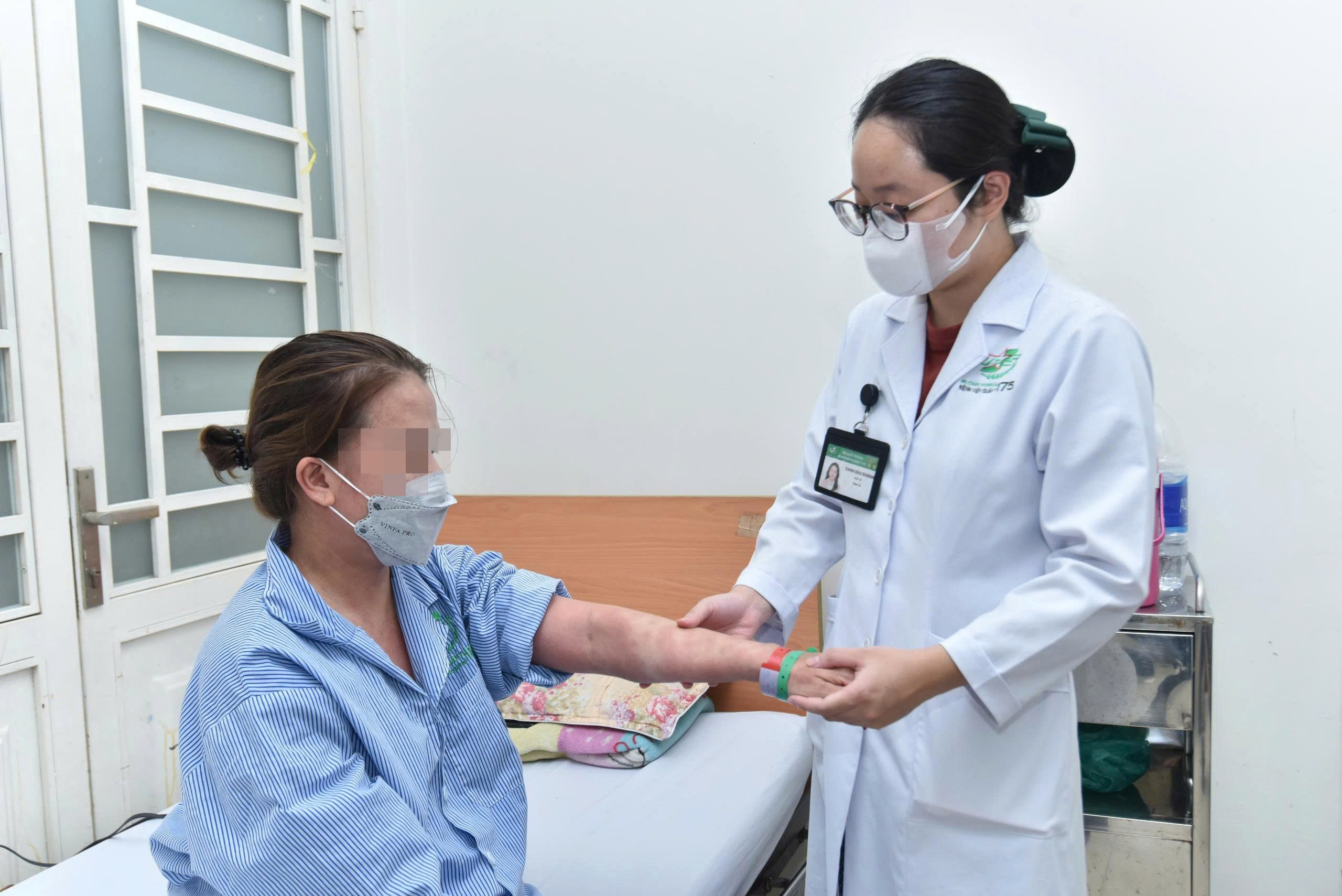 Nguy kịch vì dùng thuốc giảm cân, collagen 'xách tay' - Ảnh 2.