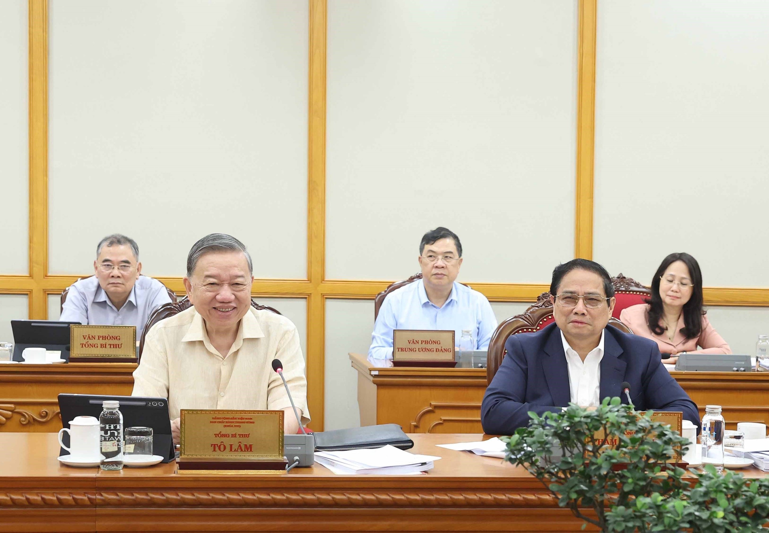 Tổng Bí thư: Kịp thời tháo gỡ vướng mắc khi vận hành bộ máy mới- Ảnh 2. Tổng Bí thư: Kịp thời tháo gỡ vướng mắc khi vận hành bộ máy mới- Ảnh 2.