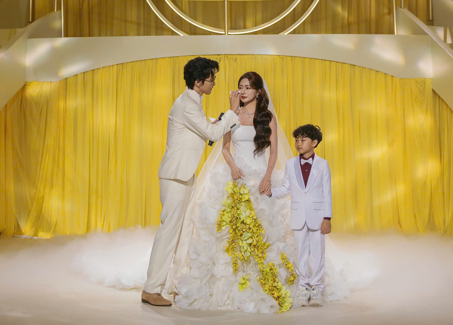 Nam Thư, Emma Nhất Khanh, Quỳnh Thi dự đám cưới Diệp Lê- Ảnh 2.