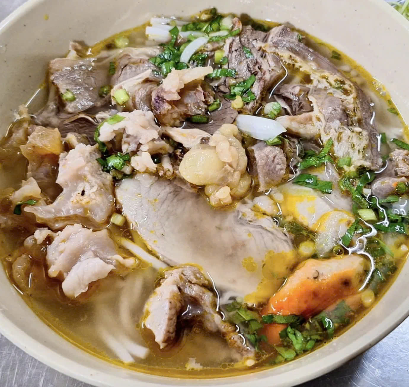 Phường Bàn Cờ mới toanh ở TP.HCM và sự trở lại của phở Lệ lừng danh - Ảnh 2.