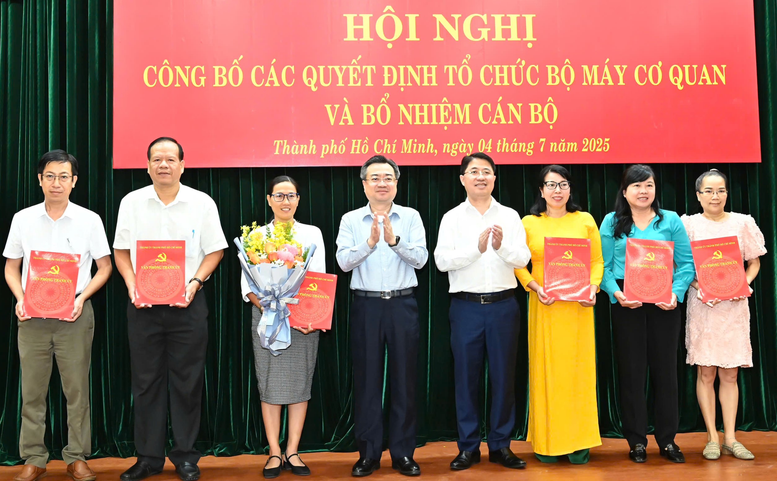 Thành ủy TP.HCM kiện toàn nhân sự cấp phòng cơ quan tham mưu- Ảnh 1. Thành ủy TP.HCM kiện toàn nhân sự cấp phòng cơ quan tham mưu- Ảnh 1.