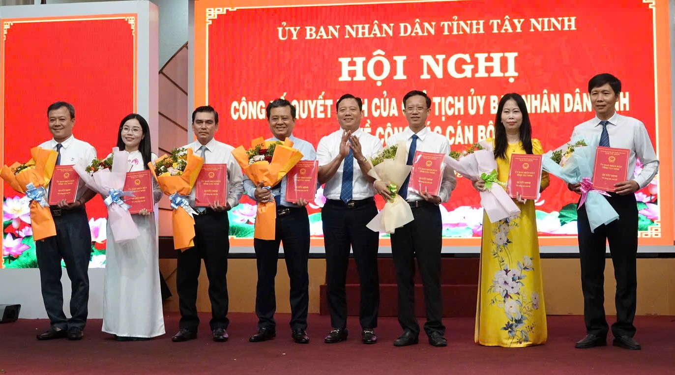 Tây Ninh: Phân công nhiệm vụ thường trực và các thành viên UBND tỉnh - Ảnh 4.