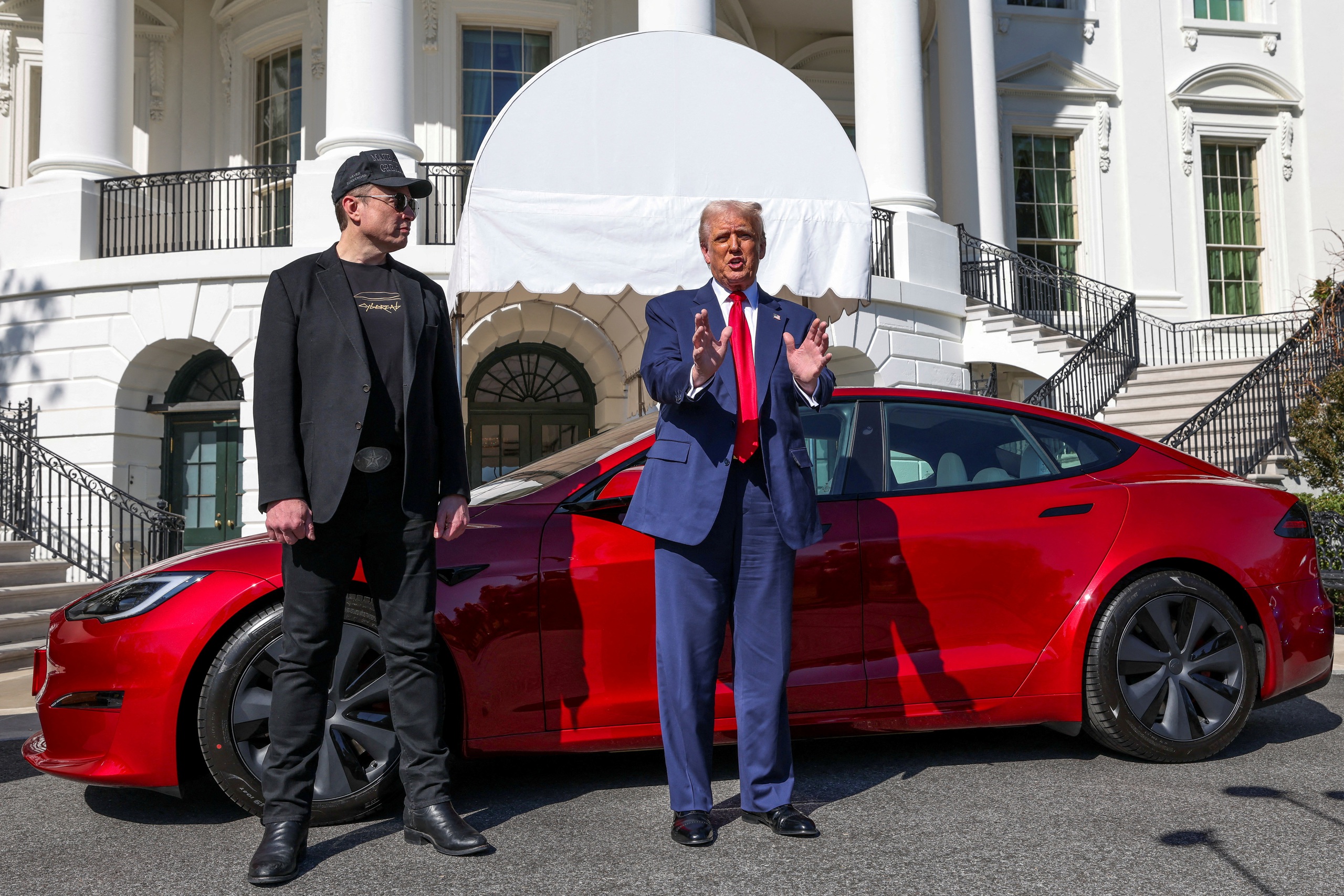 Tỉ phú Elon Musk hé lộ vì sao ‘chuyển bạn thành thù’ với ông Trump Tỉ phú Elon Musk hé lộ vì sao ‘chuyển bạn thành thù’ với ông Trump