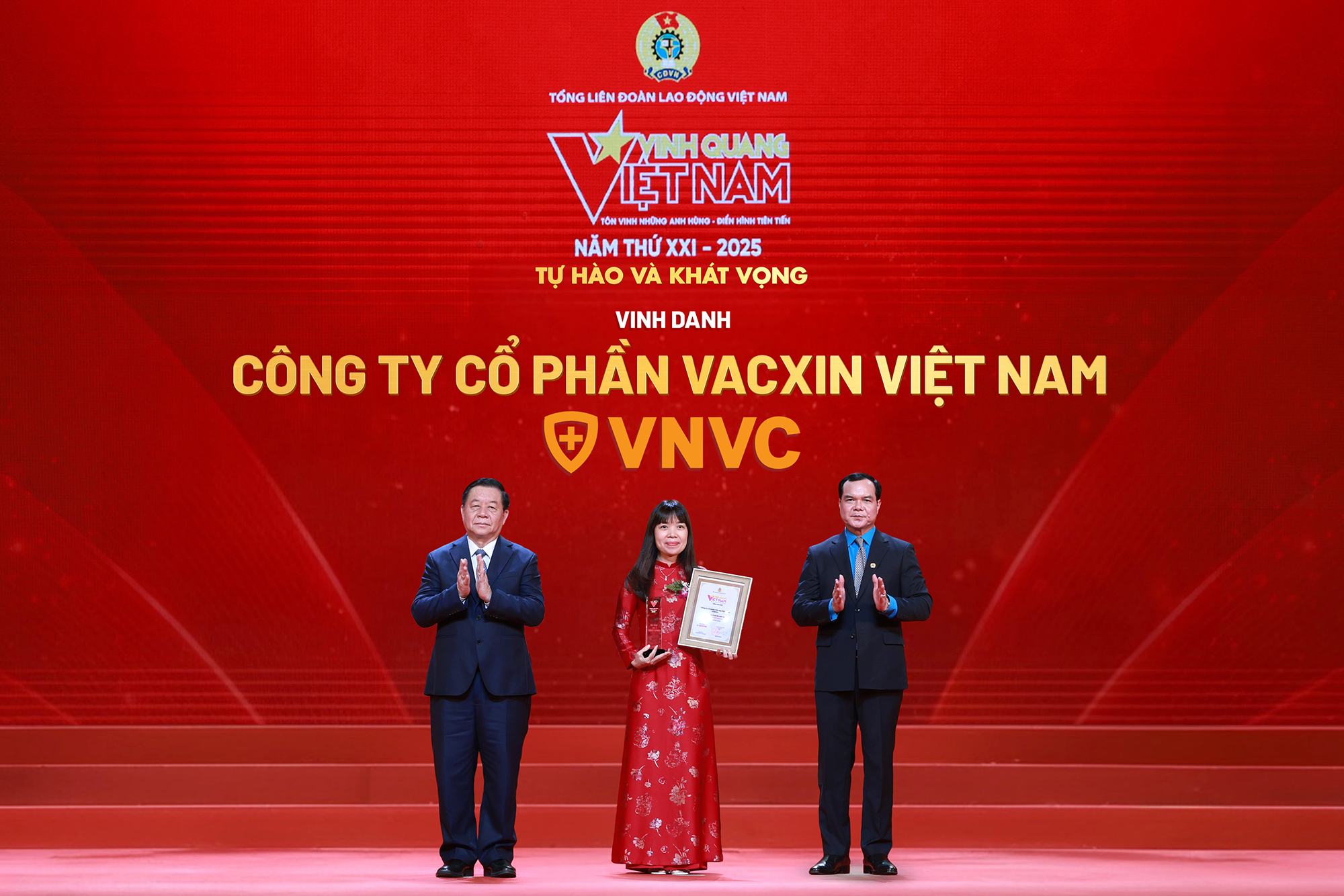VNVC được vinh danh hệ thống trung tâm tiêm chủng tốt nhất Việt Nam- Ảnh 2. VNVC được vinh danh hệ thống trung tâm tiêm chủng tốt nhất Việt Nam- Ảnh 2.