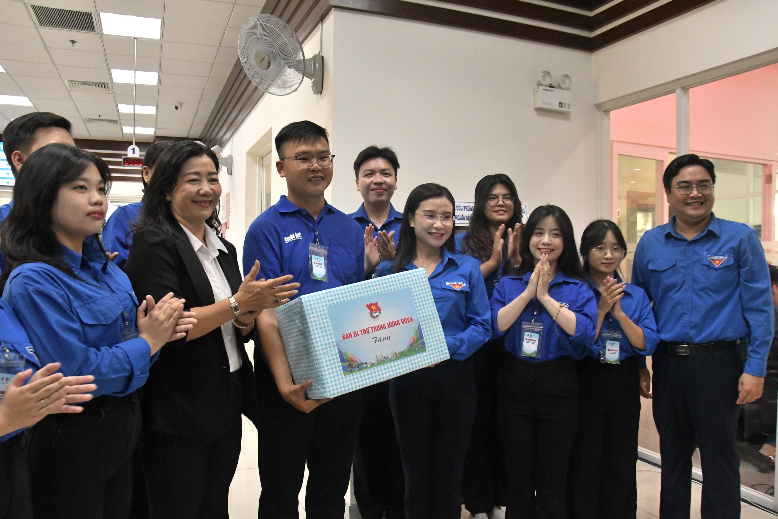 ‘Trực chiến’ 168 trung tâm hành chính công hỗ trợ vận hành chính quyền 2 cấp - Ảnh 8.