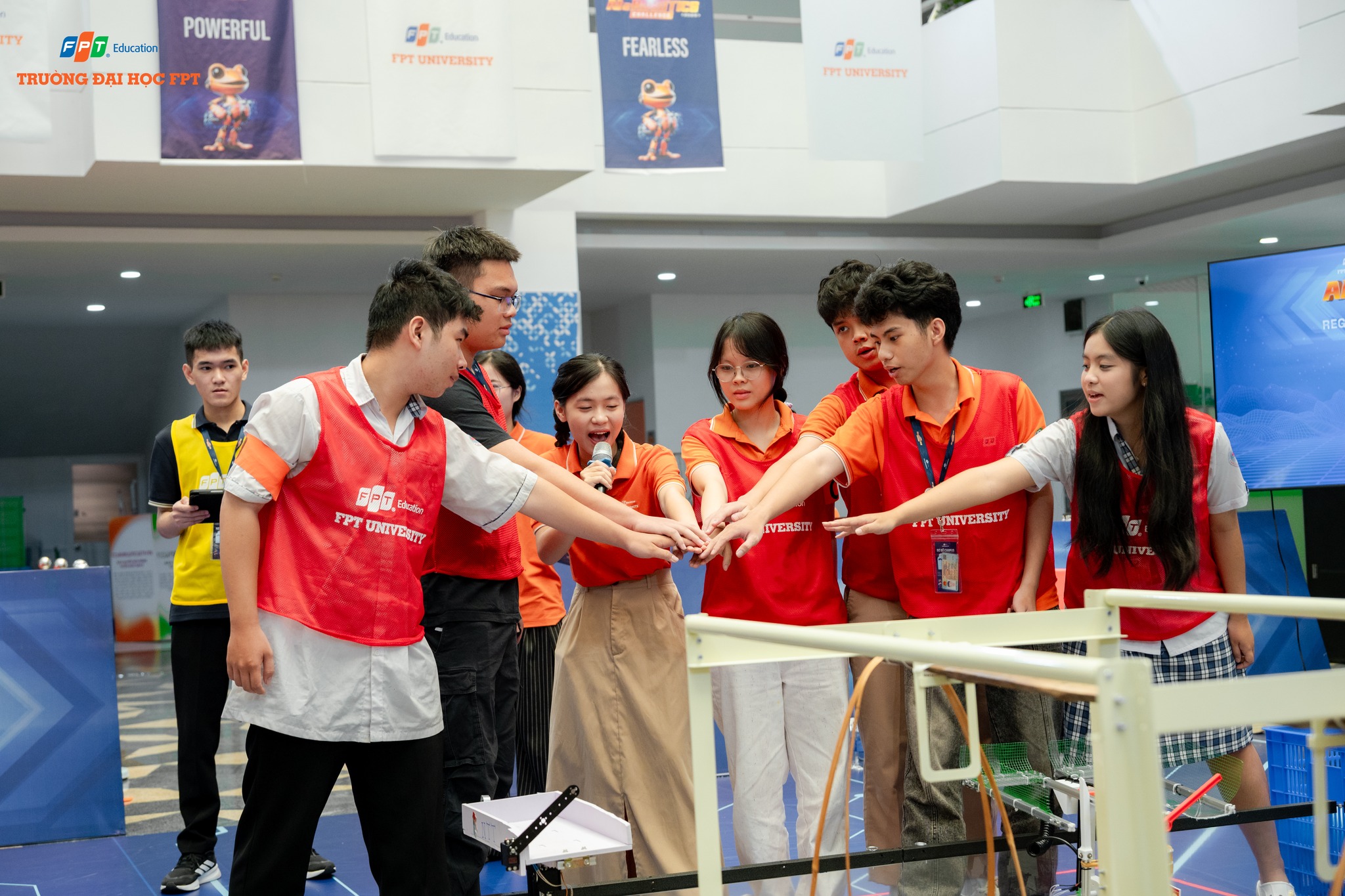 FPTU AI & Robotics Challenge 2025: 50 đội chiến binh sẵn sàng bước vào Chung kết - Ảnh 3.