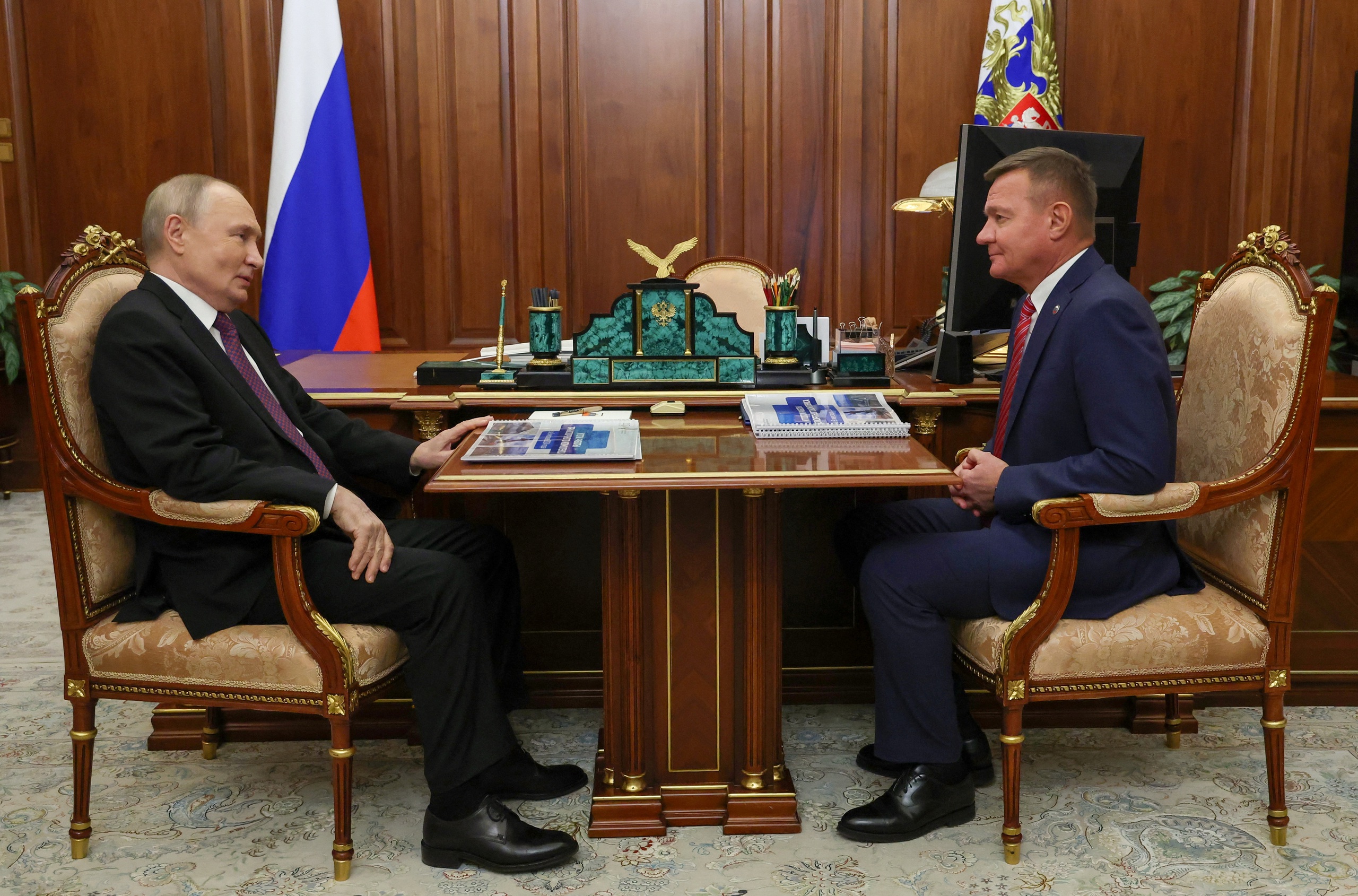 Cựu bộ trưởng Nga chết trong ô tô sau khi bị ông Putin cách chức- Ảnh 1.