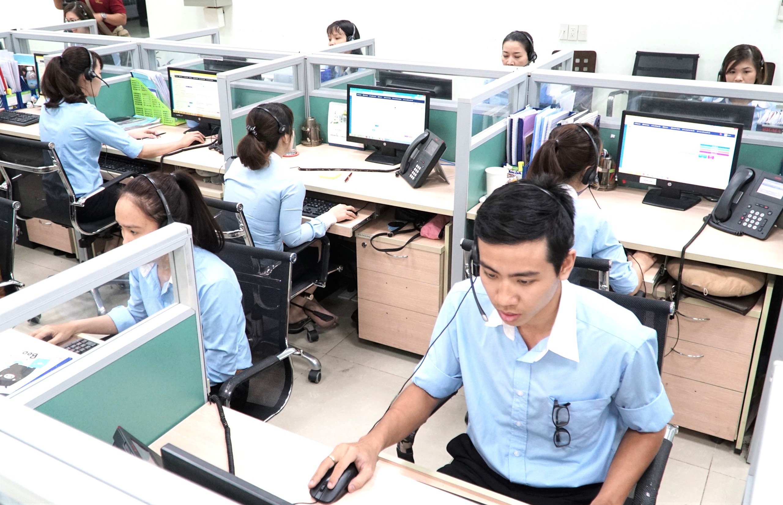 Ngành điện miền Nam chia sẻ 'bí kíp' tiết kiệm điện hiệu quả- Ảnh 4. Ngành điện miền Nam chia sẻ 'bí kíp' tiết kiệm điện hiệu quả- Ảnh 4.