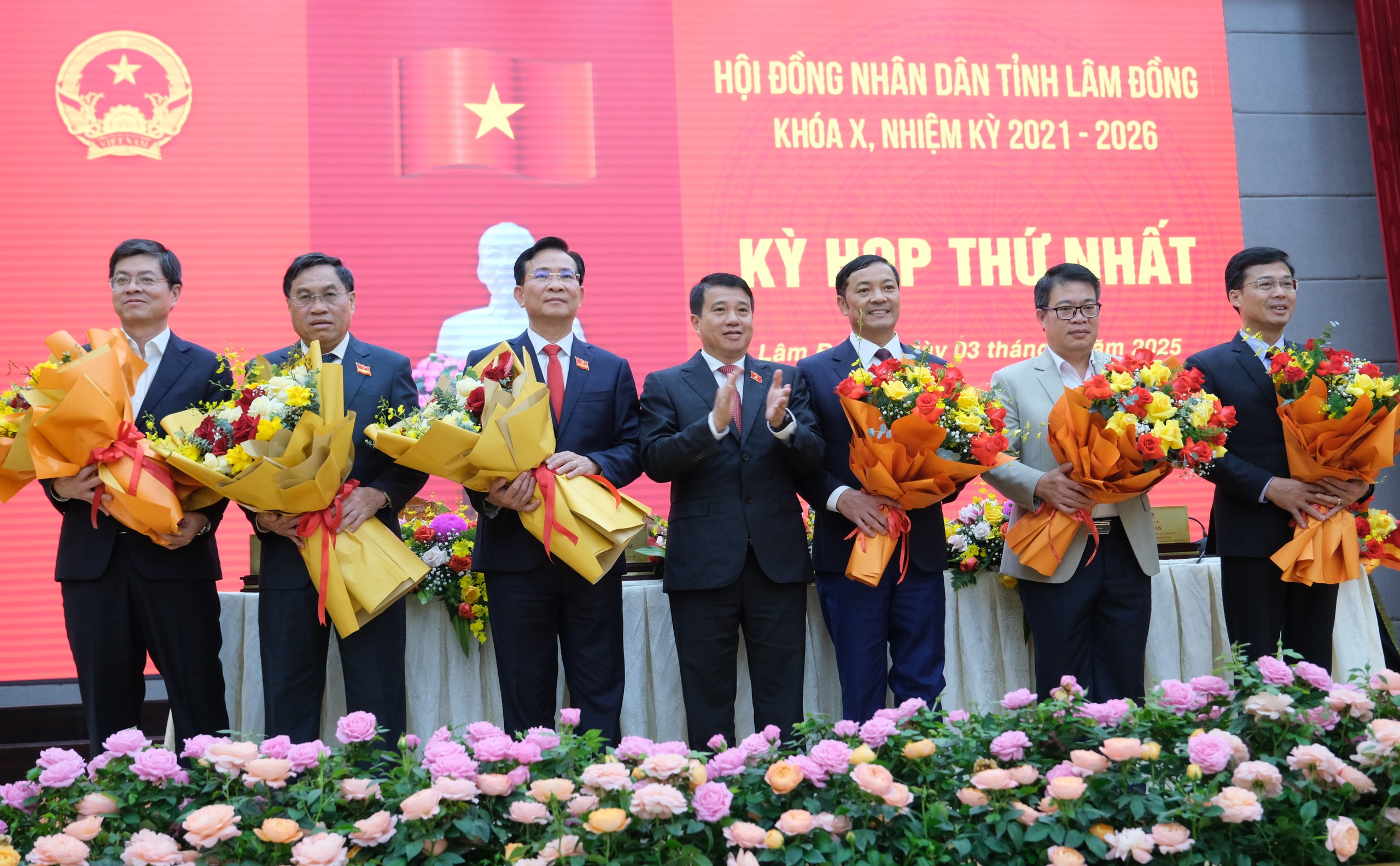 Phân công nhiệm vụ của chủ tịch và các Phó chủ tịch UBND tỉnh Lâm Đồng - Ảnh 2. Phân công nhiệm vụ của chủ tịch và các Phó chủ tịch UBND tỉnh Lâm Đồng - Ảnh 2.