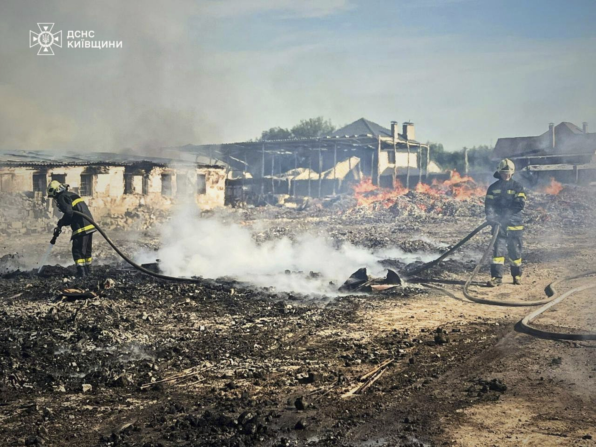 Chiến sự Ukraine ngày 1.232: Đợt tấn công kỷ lục của Nga, lo ngoại giao 'cạn kiệt' - Ảnh 1.