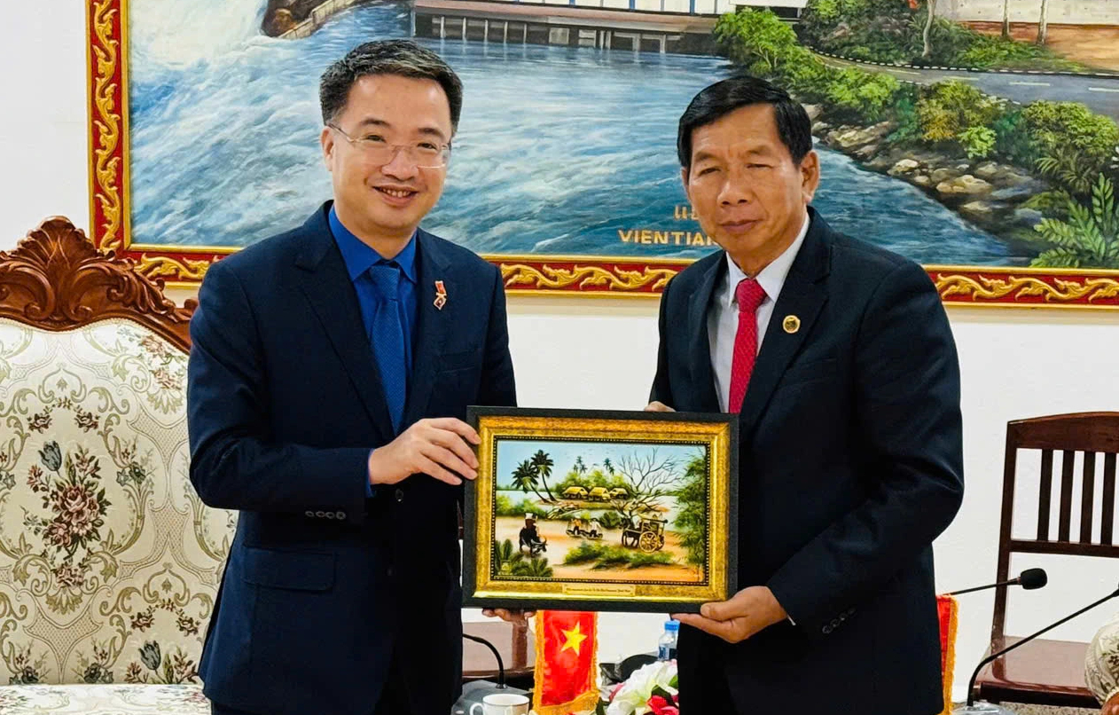 Anh Nguyễn Tường Lâm chào xã giao Bí thư Tỉnh ủy, Chủ tịch tỉnh Vientiane- Ảnh 2. Anh Nguyễn Tường Lâm chào xã giao Bí thư Tỉnh ủy, Chủ tịch tỉnh Vientiane- Ảnh 2.