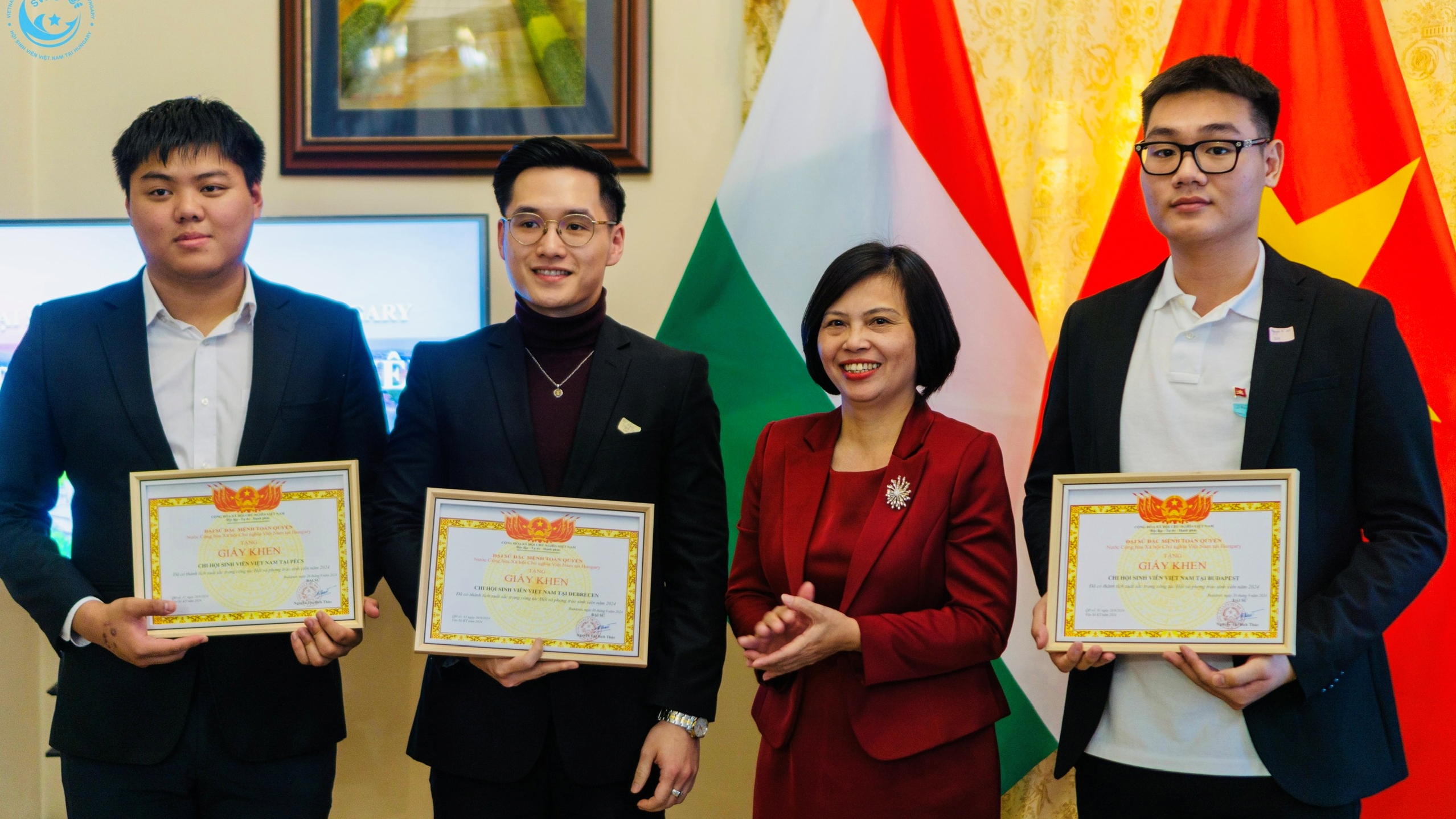 Belajar di luar negeri dengan anggaran negara memungkinkan tinggal di luar negeri untuk melanjutkan studi - Foto 1. Du học bằng ngân sách nhà nước được ở lại nước ngoài để học tiếp - Ảnh 1.