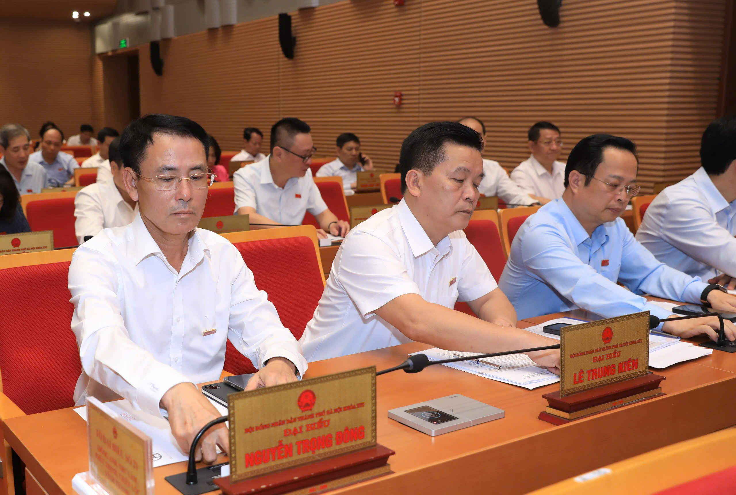 Hanoi susține mesele cu internat pentru elevii de școală primară - Foto 1. Hà Nội hỗ trợ bữa ăn bán trú cho học sinh tiểu học- Ảnh 1.