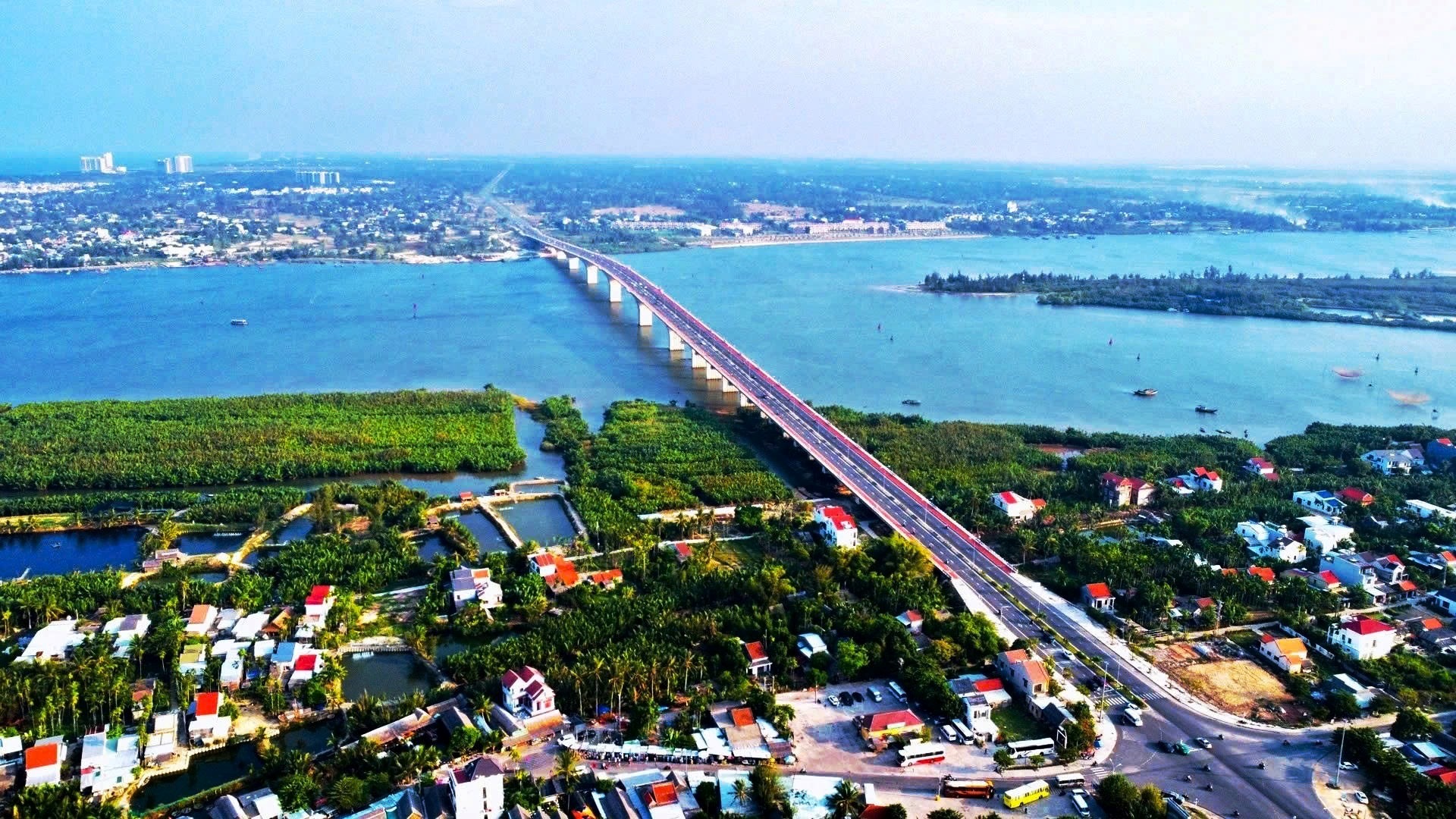 Bí thư Thành ủy Đà Nẵng: ‘Lãnh đạo phải là người quyết đoán trước các khó khăn’ - Ảnh 1.