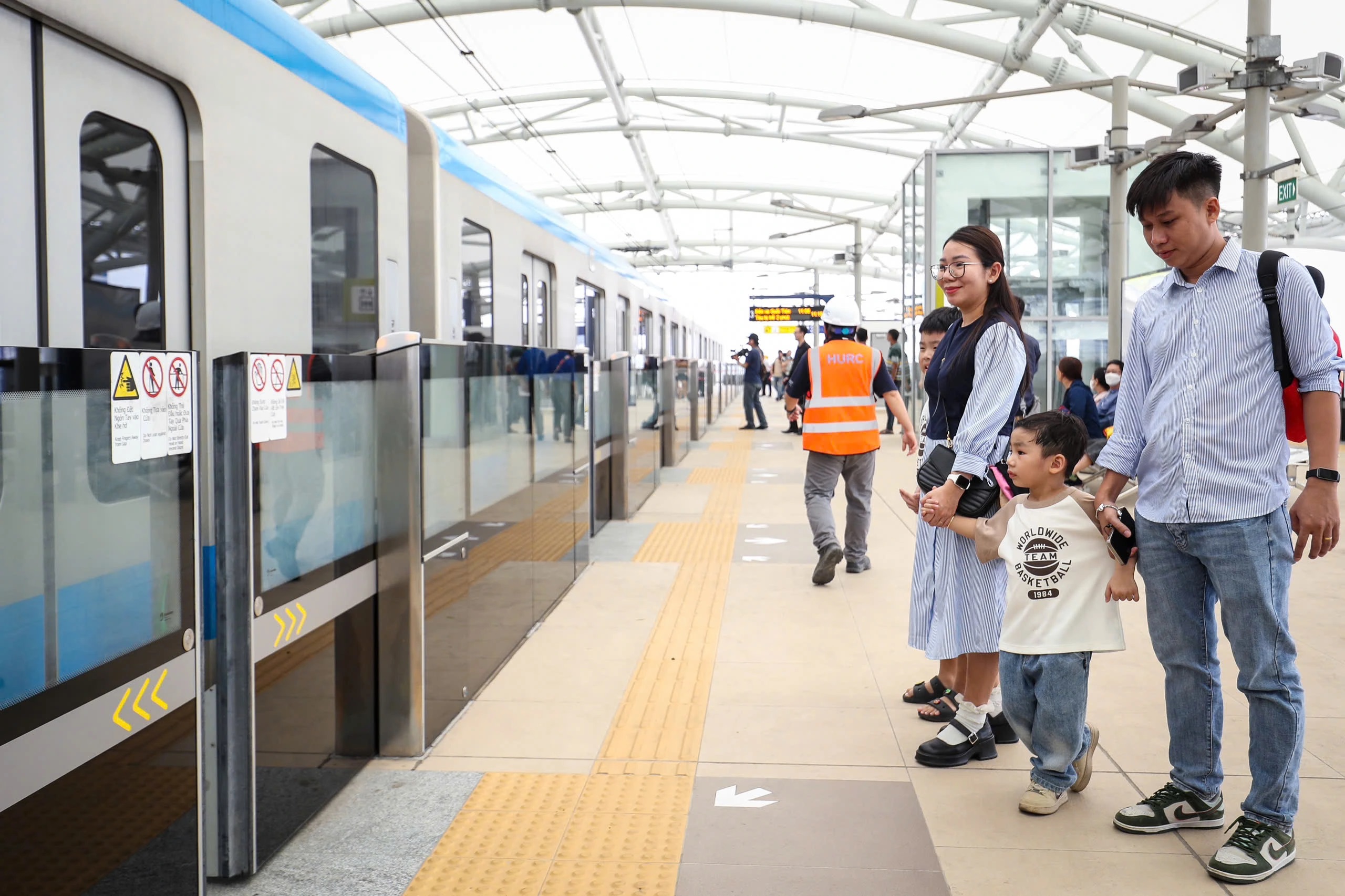 Biến metro thành điểm đến du lịch, thương mại- Ảnh 1. Biến metro thành điểm đến du lịch, thương mại- Ảnh 1.