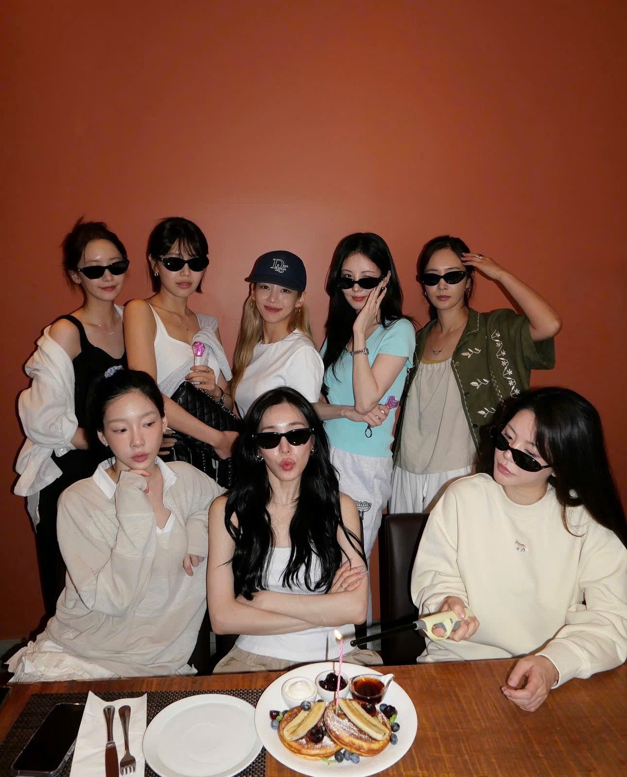 SNSD tái hợp với đội hình đầy đủ 8 thành viên- Ảnh 1. SNSD tái hợp với đội hình đầy đủ 8 thành viên- Ảnh 1.
